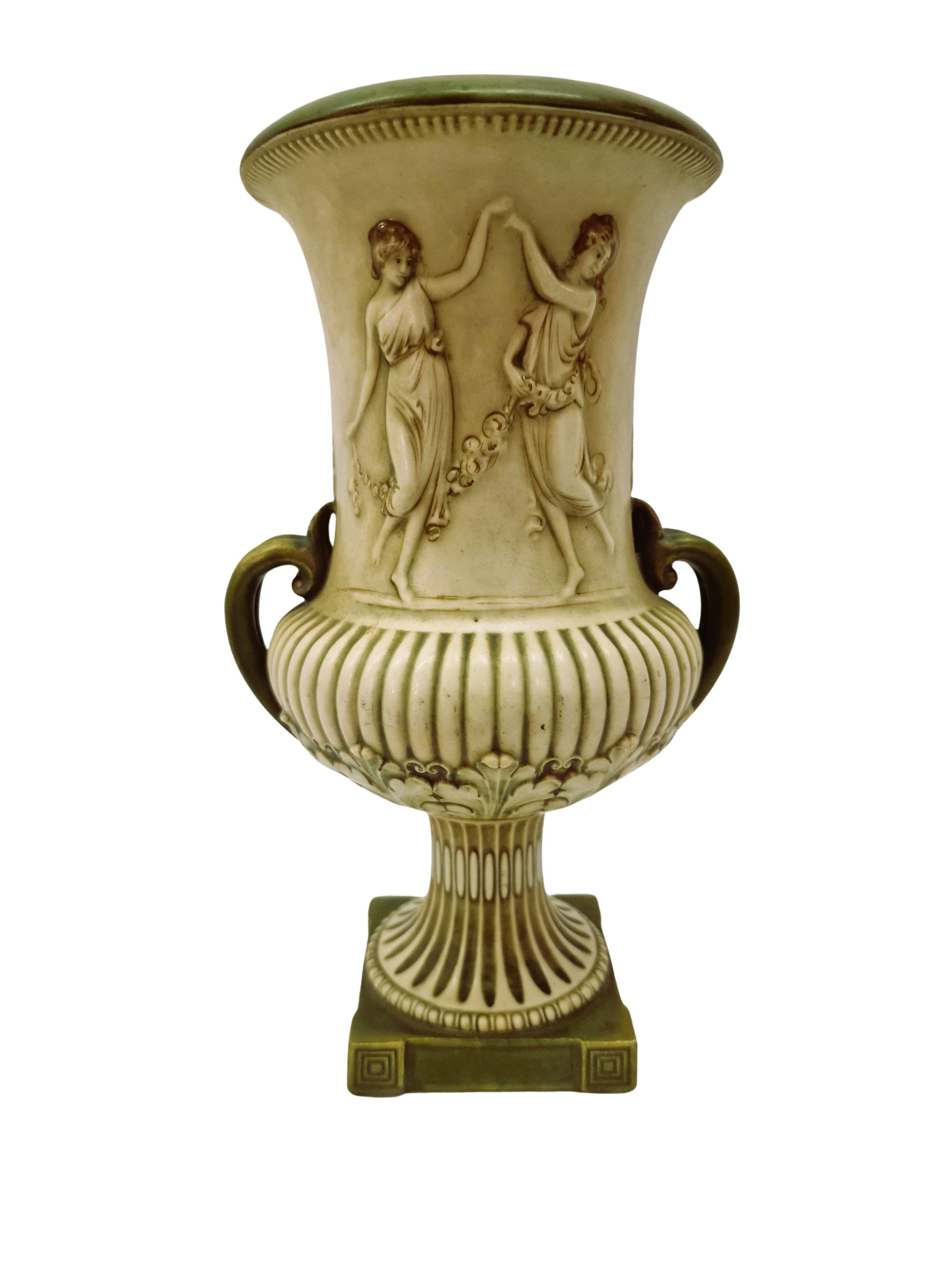 Fatto a mano Capolavoro, vaso raro, anfora, Ernst Wahliss, 1900 Art Nouveau, Turn Austria in vendita