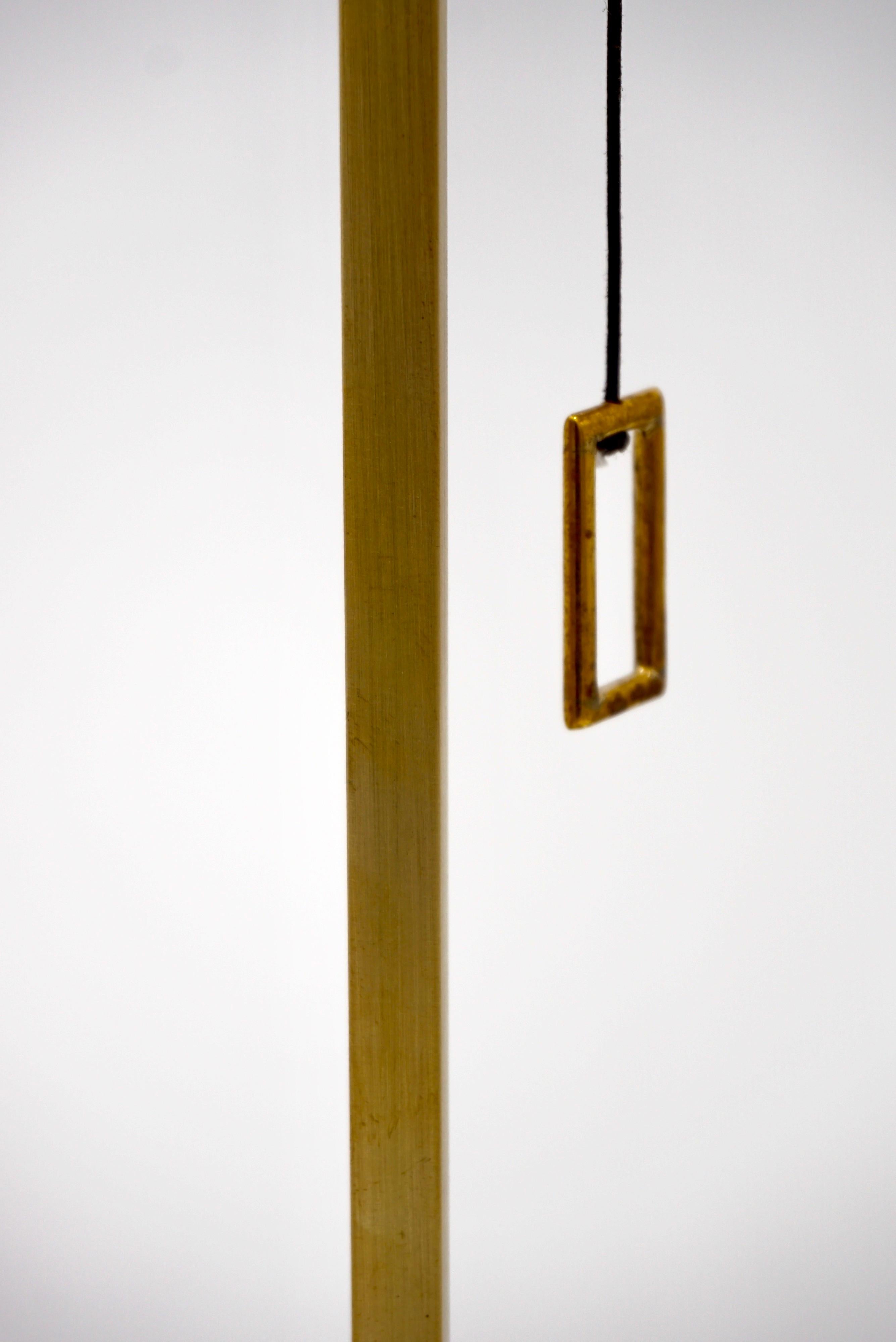 Lampe de table en laiton « Masterpieces of Light » avec sculpture en cuivre de Van Vianen XVII en vente 3