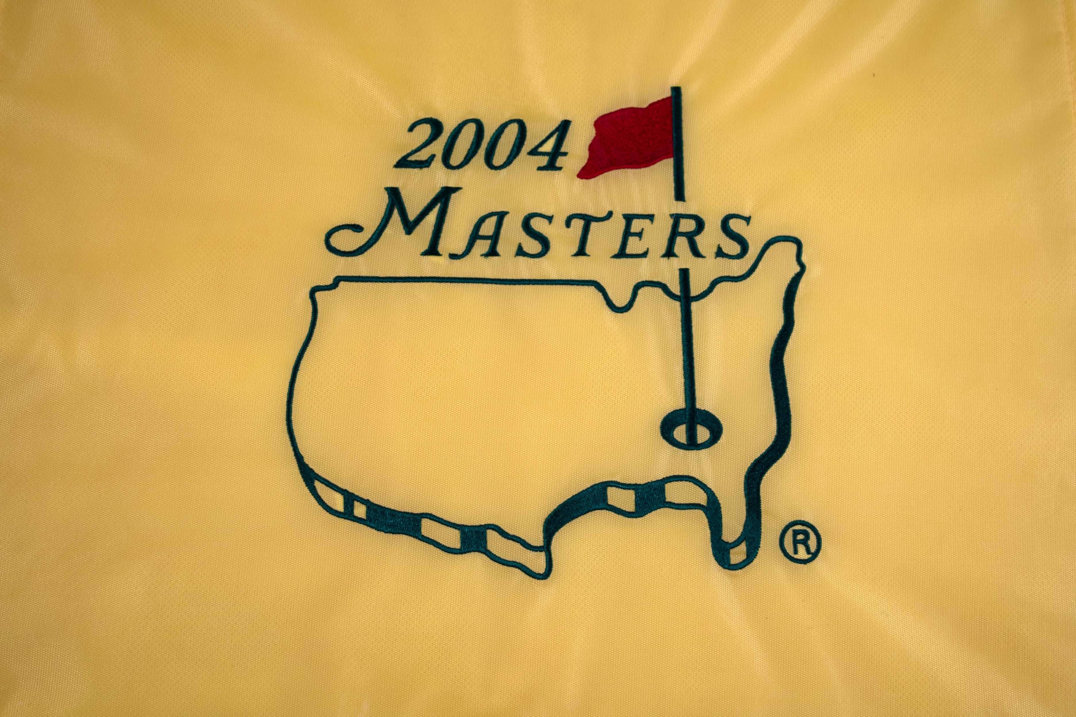 Masters 2004 Arnold Palmer signiert Foto, Flagge, & Pin in Memorabilia Frame im Zustand „Gut“ im Angebot in Keego Harbor, MI