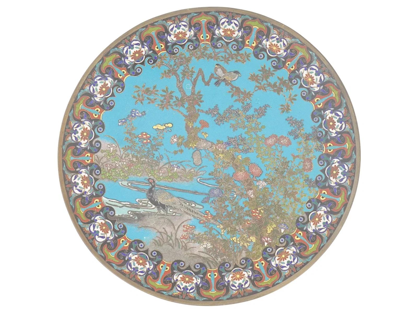 Japonais Masterwork Pair of Meiji Japanese Cloisonne Enamel Plates with Cranes Pheasant en vente