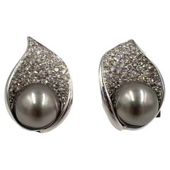 MASTOLONI Boucles d'oreilles en or blanc avec perles et diamants