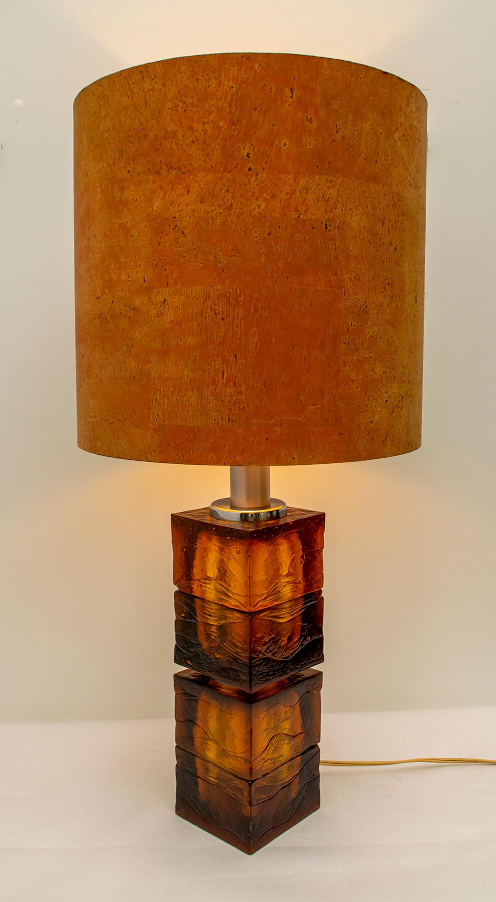 Carved Mastri Vetrai Mid-Century Modern Italian Amber Murano Glass Table Lamp, 1960