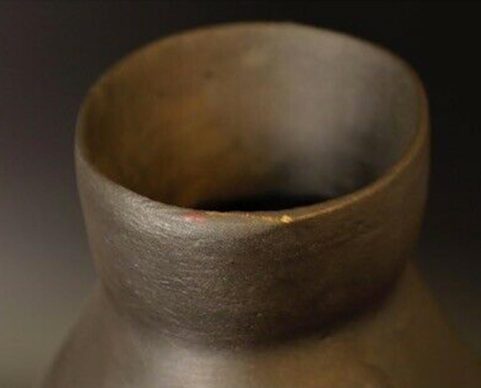 Japonisme Masuo Ikeda sculptural Bronze vase with gold touches For Sale