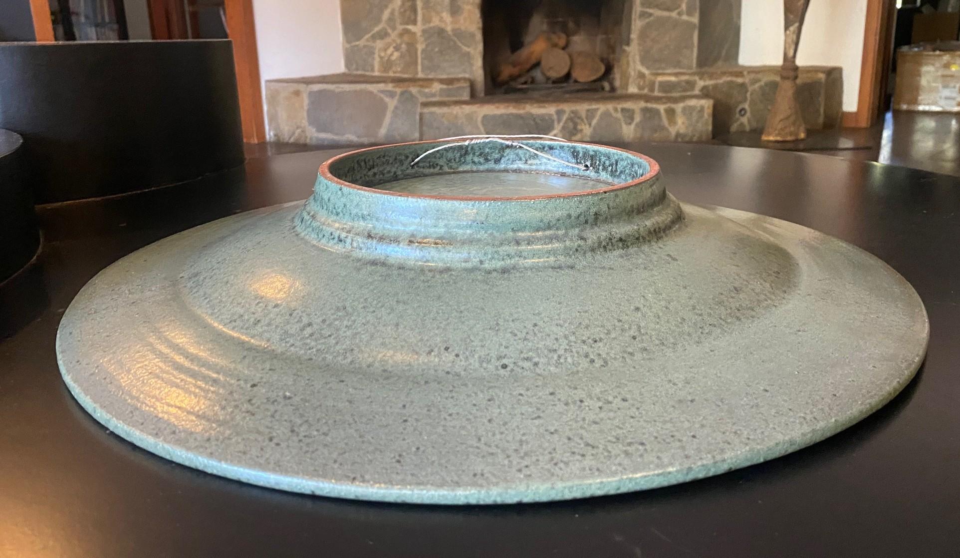 Masuo Ojima Firmato Grande Studio Pottery Giapponese Asiatico in Ceramica Modernista Caricabatterie in vendita 7