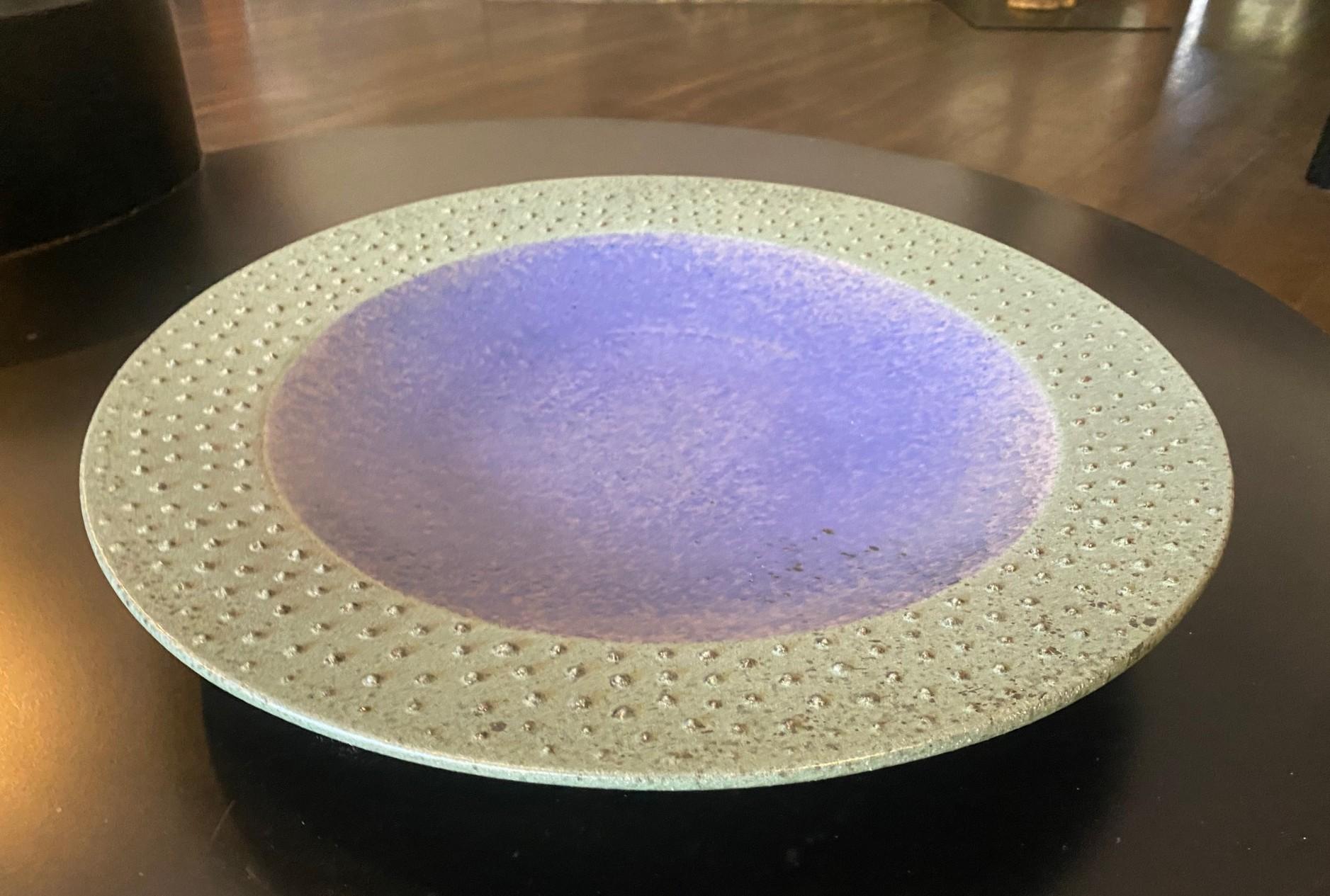 Moderno Masuo Ojima Firmato Grande Studio Pottery Giapponese Asiatico in Ceramica Modernista Caricabatterie in vendita