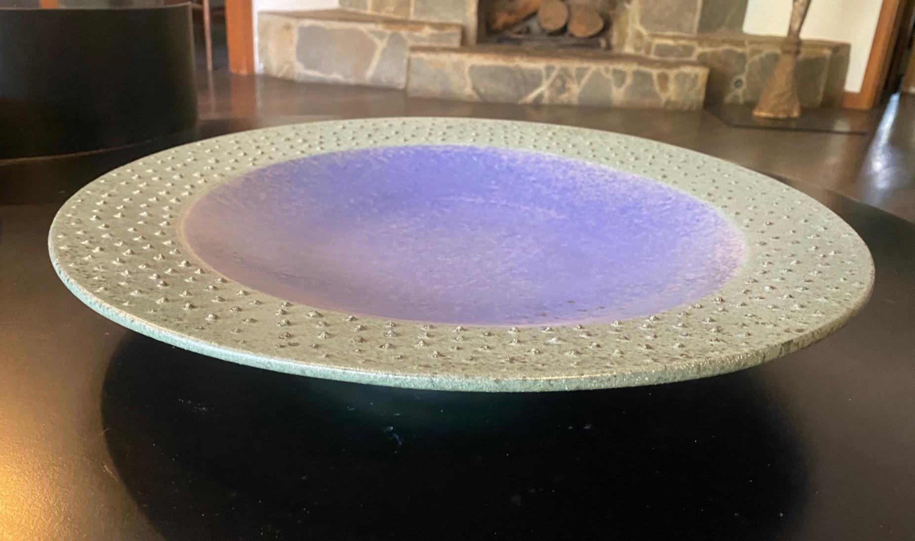 Americano Masuo Ojima Firmato Grande Studio Pottery Giapponese Asiatico in Ceramica Modernista Caricabatterie in vendita