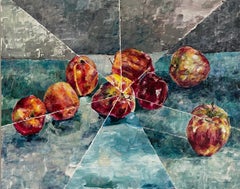 Acht Äpfel: abstraktes Stillleben im Innenraum mit roten Äpfeln mit blauem und grauem Muster