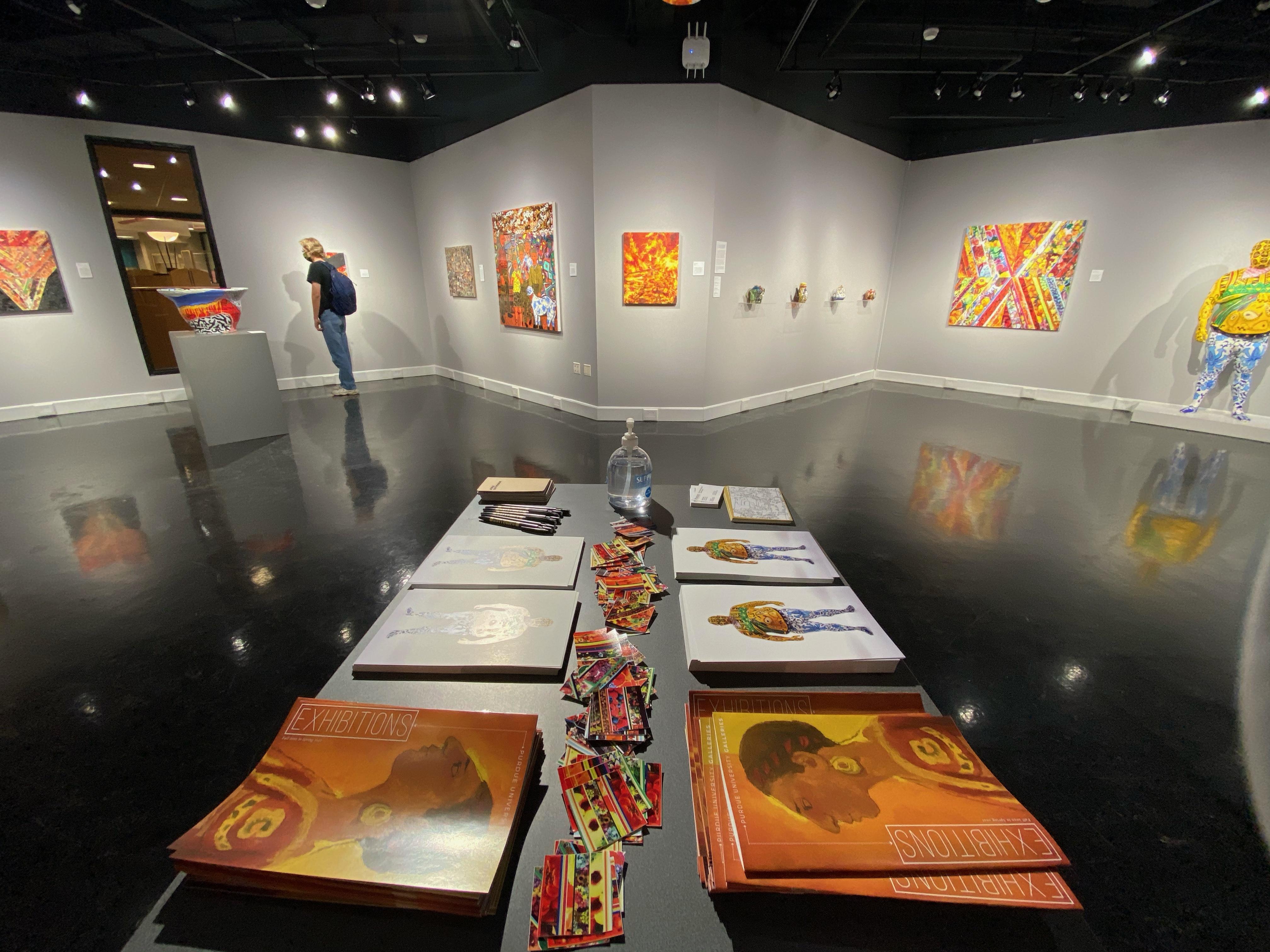 Sept feus : peinture géométrique abstraite d'un feu en jaune, rouge et orange en vente 2