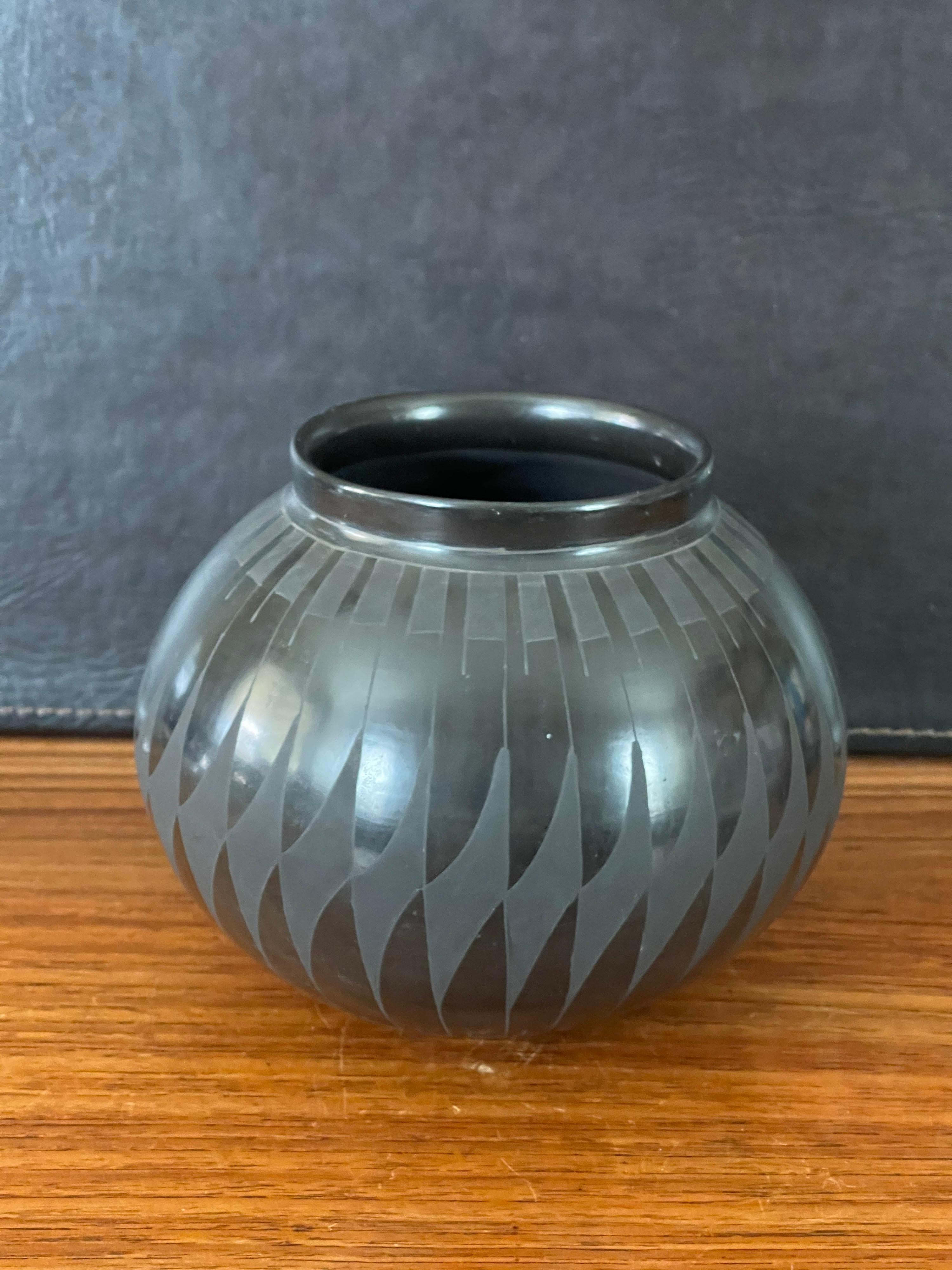 Mexican Mata Ortiz Geometric Blackware Vase by David Ortiz For Sale