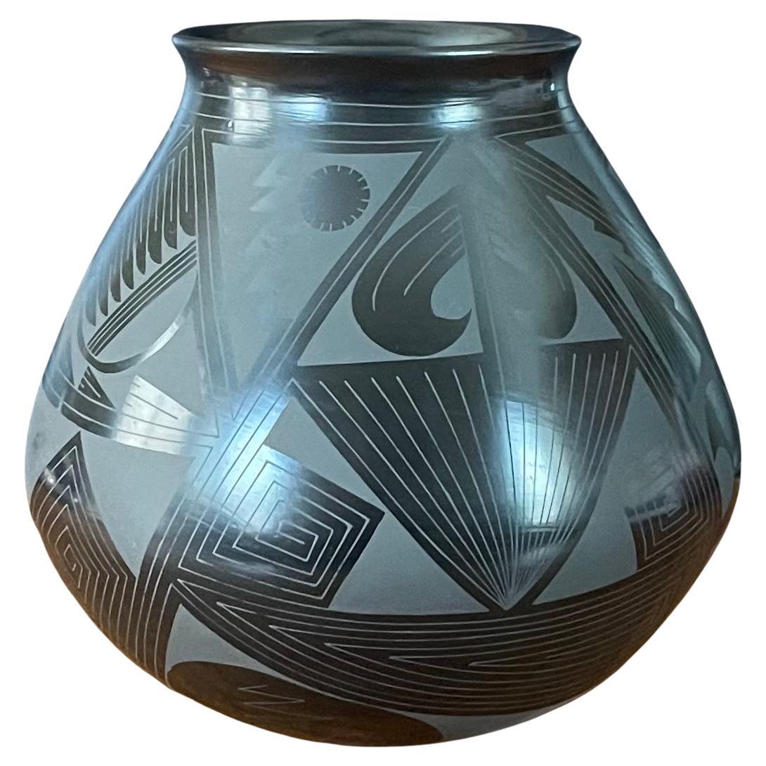 Mata Ortiz Geometric Blackware Vase by Octavio Andrew For Sale