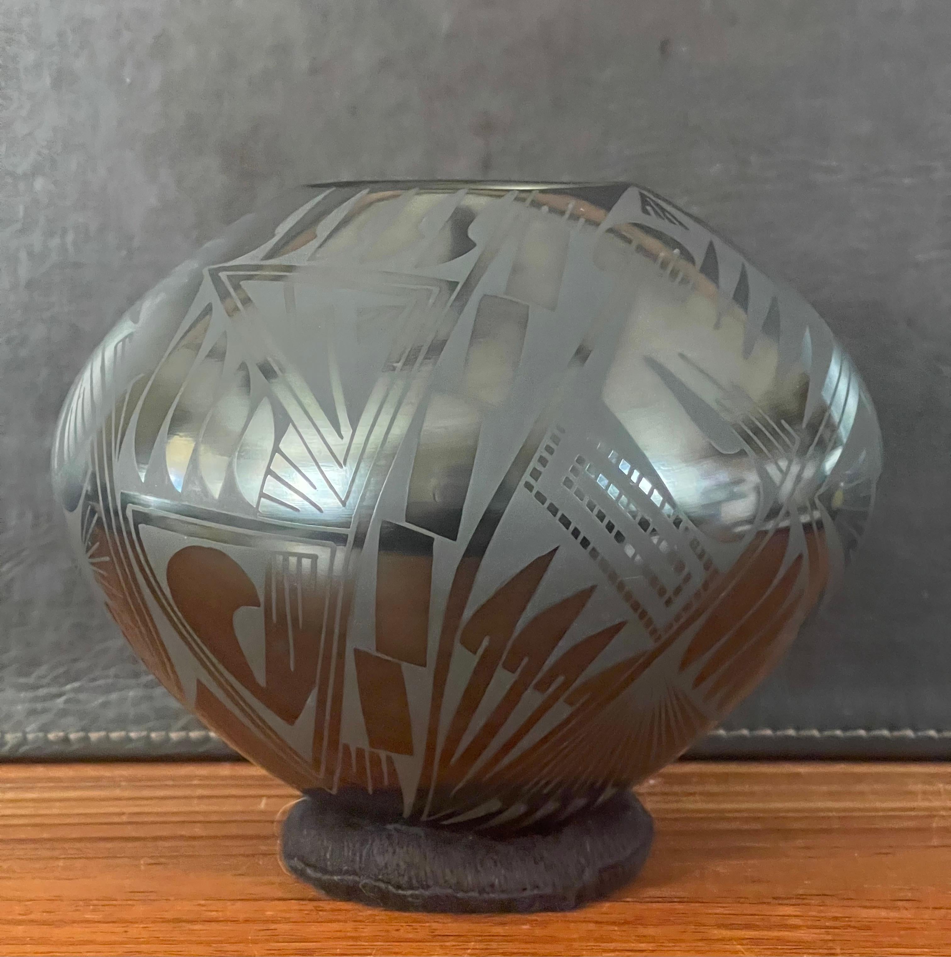 Pottery Mata Ortiz Geometric Blackware Vase by Oscar Quezada For Sale