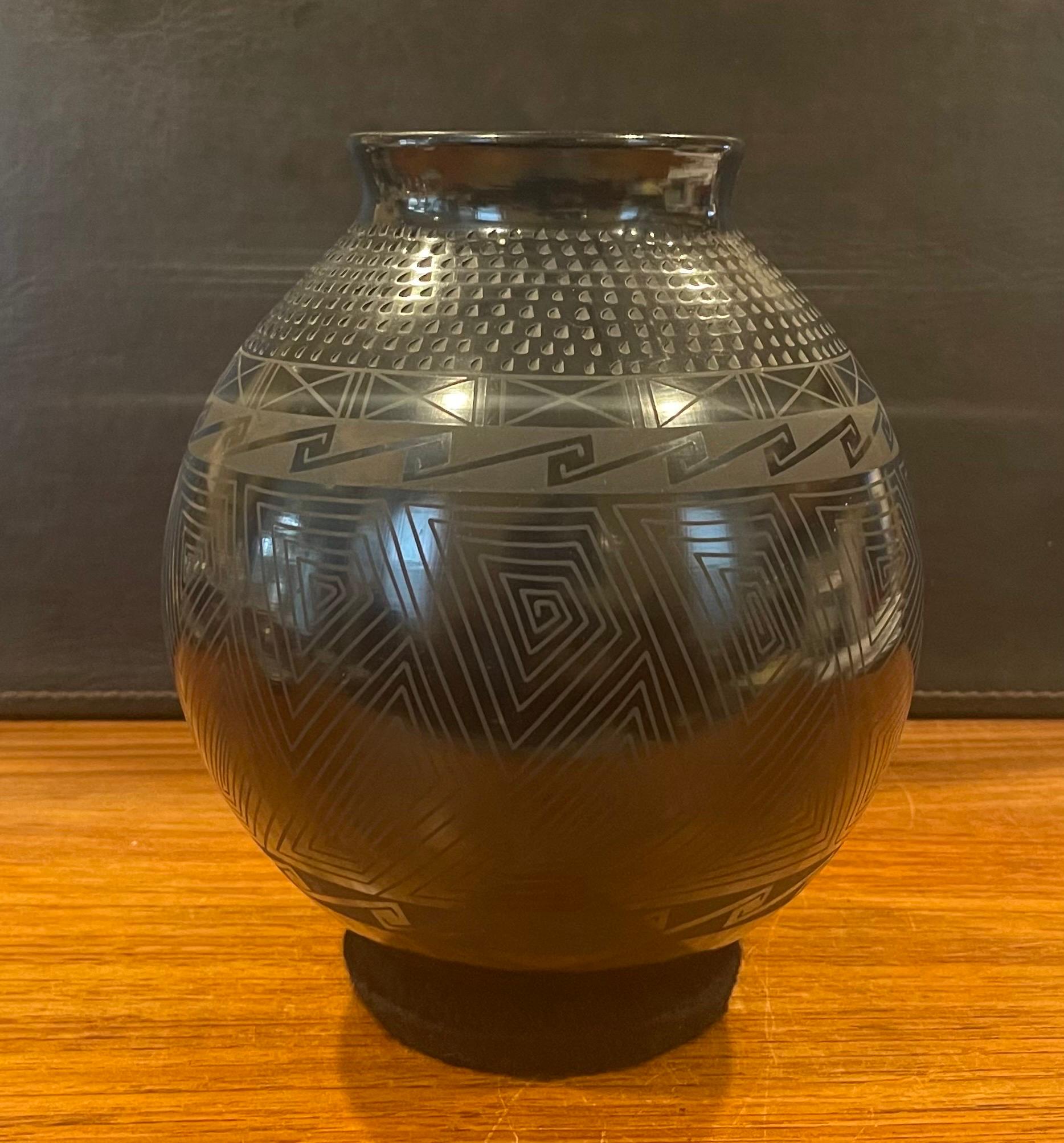 Mata Ortiz Geometric Blackware Vase by Tomasa Mora 5