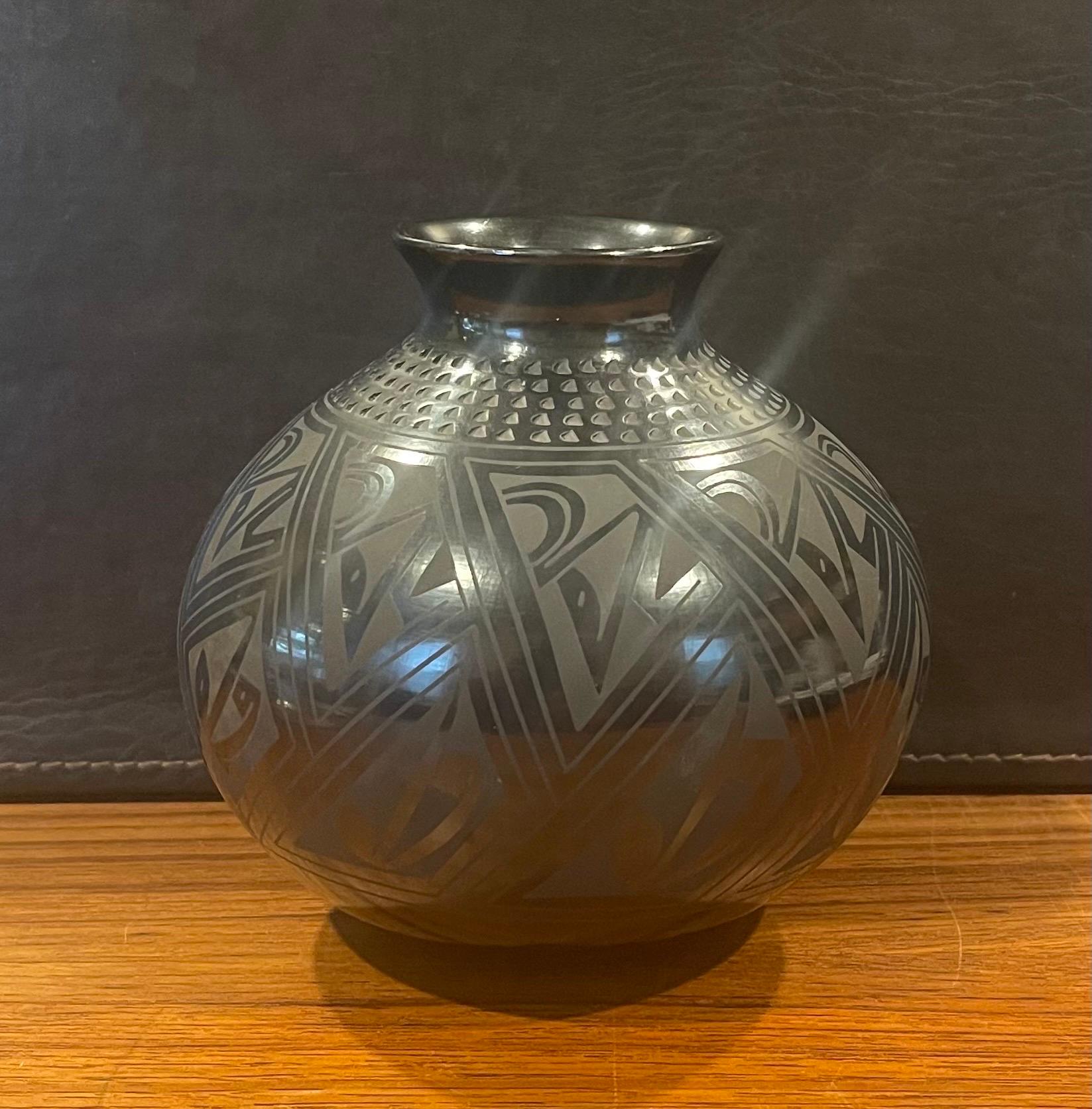 20th Century Mata Ortiz Geometric Blackware Vase by Tomasa Mora For Sale
