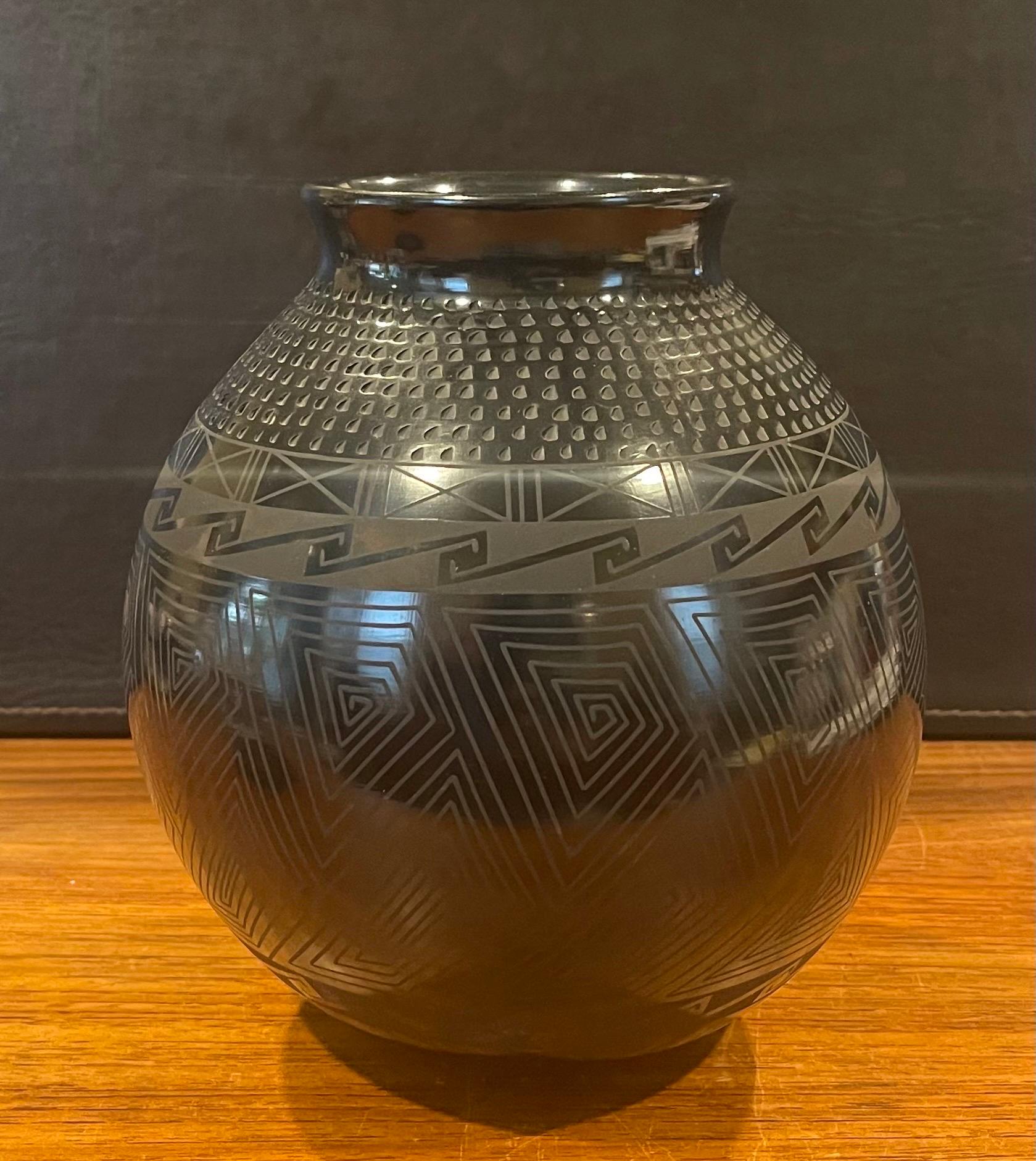 Mata Ortiz Geometric Blackware Vase by Tomasa Mora 2