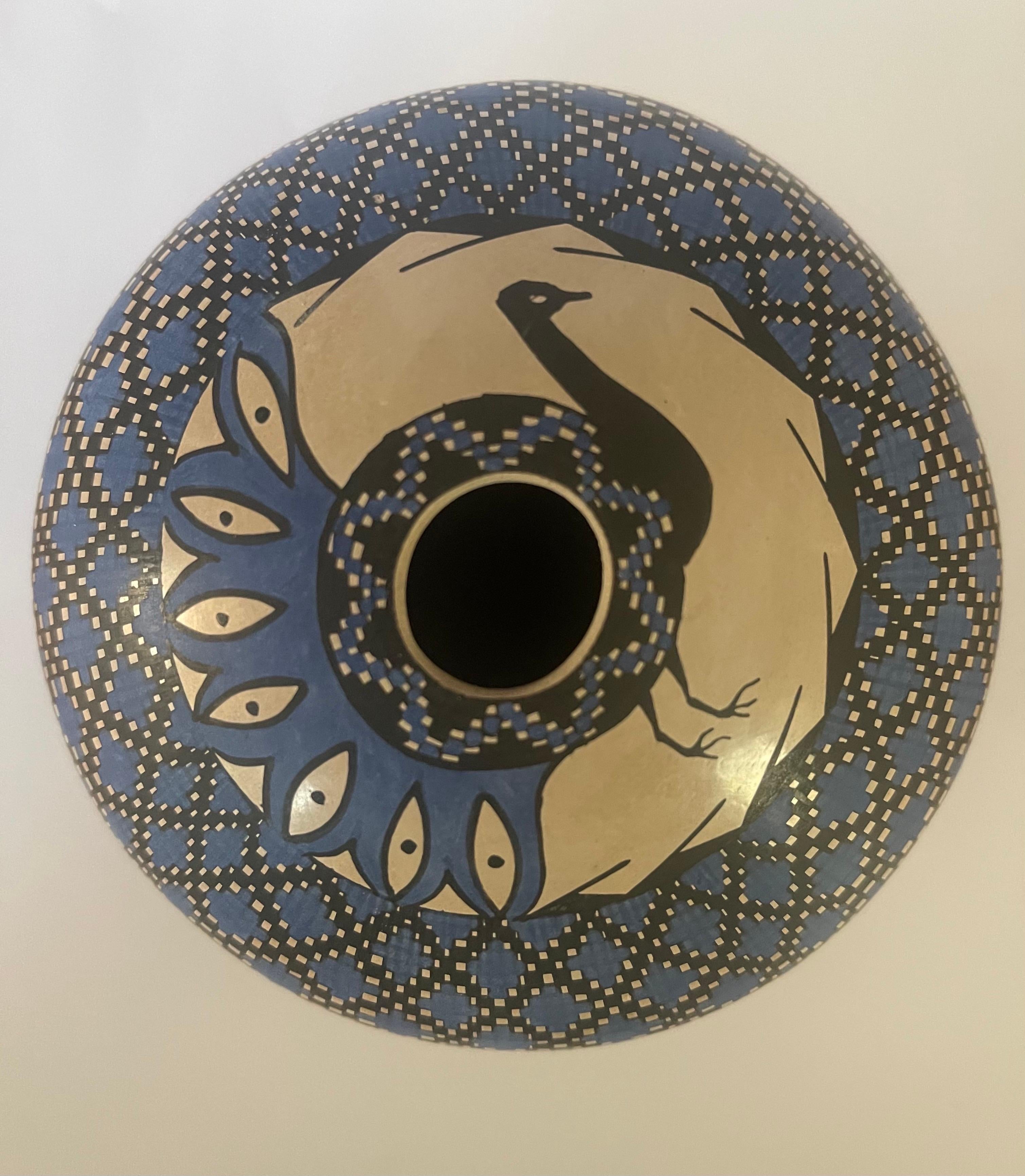 Mata Ortiz Geometric Pottery Vase by Emila Villa For Sale 5