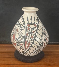 Mata Ortiz Polychrome Pottery Vase by Oscar Quezada