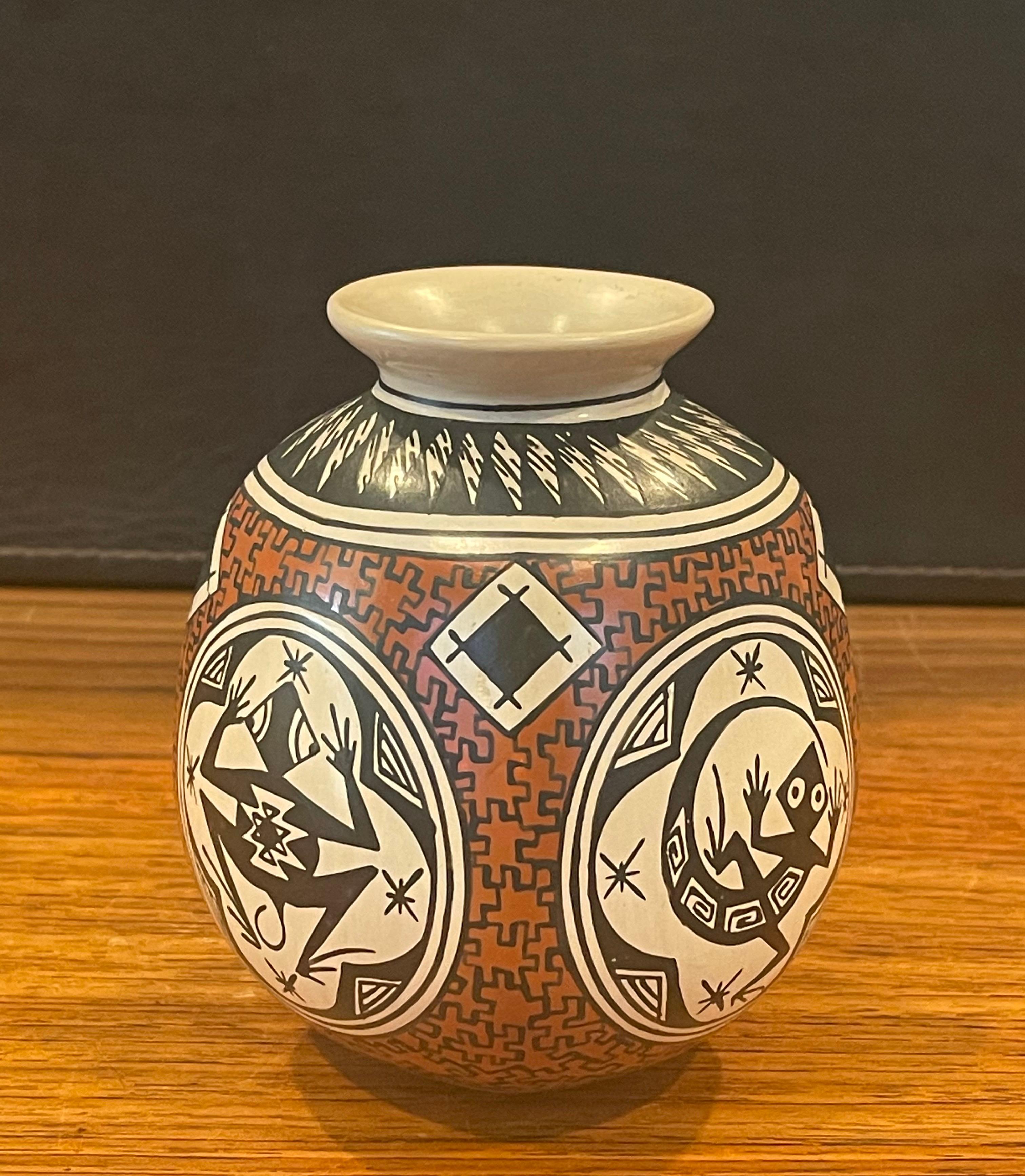 Polychromed Mata Ortiz Polychrome Pottery Vasel by Nancy Heras de Martinez For Sale