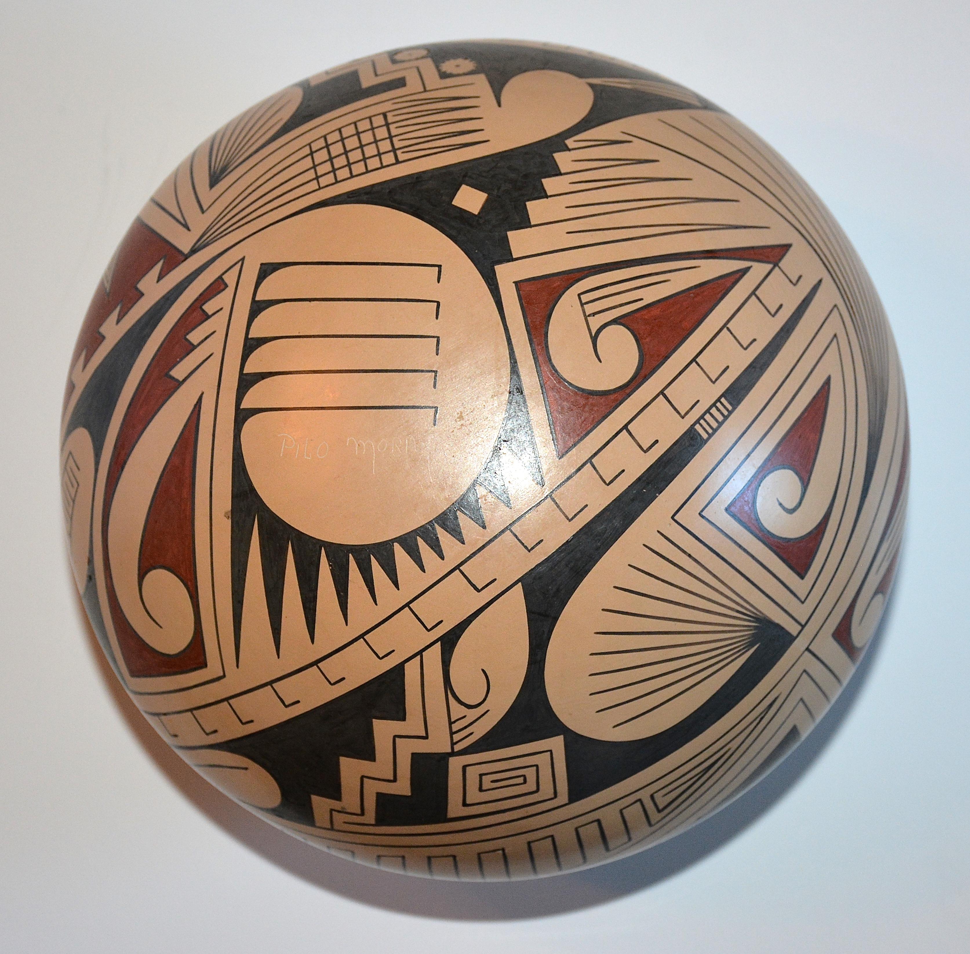 Other Mata Ortiz Polychrome Pottery Vessel by Pilo Mora, 1990 For Sale