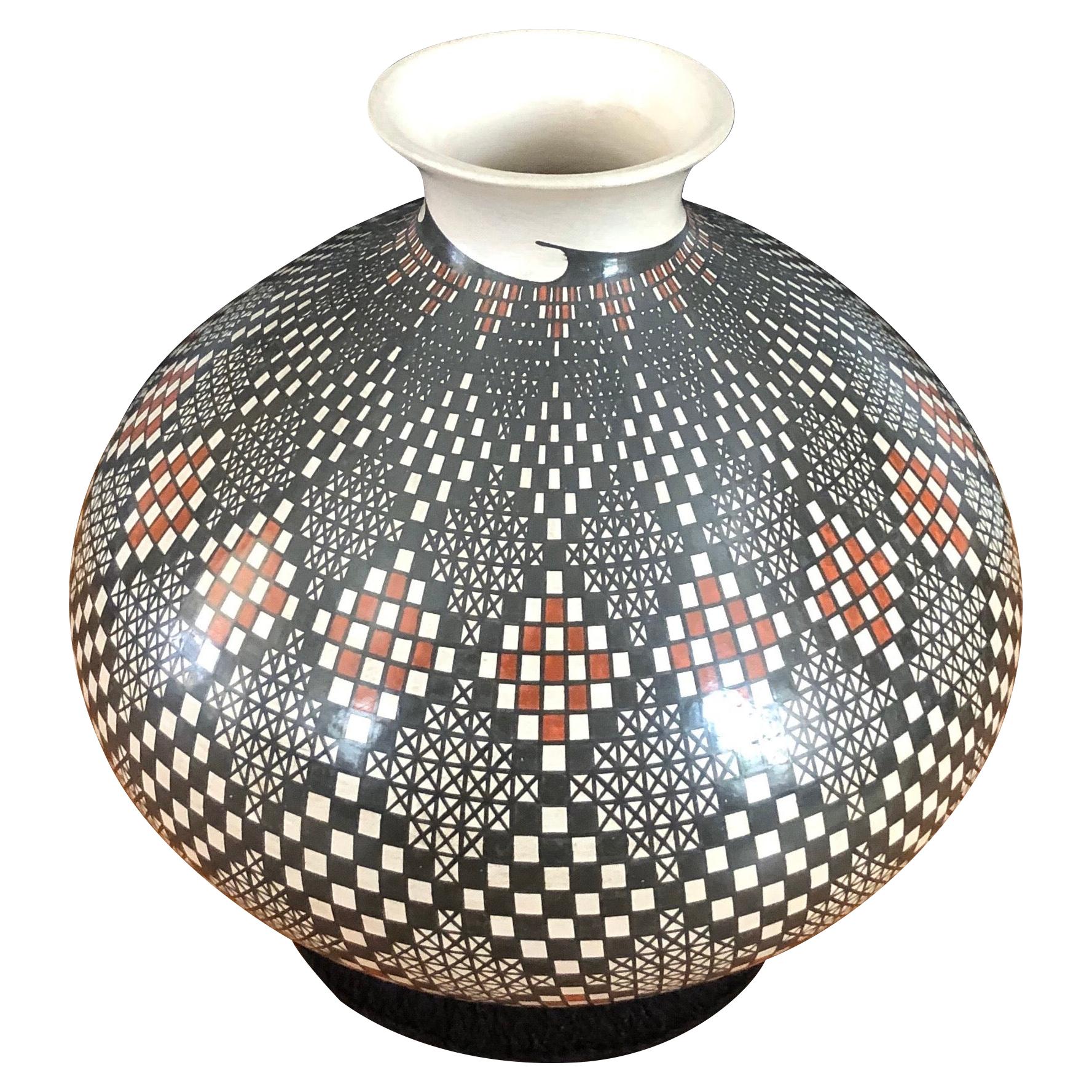 Mata Ortiz Pottery Geometric Vase by Blanca Ponce