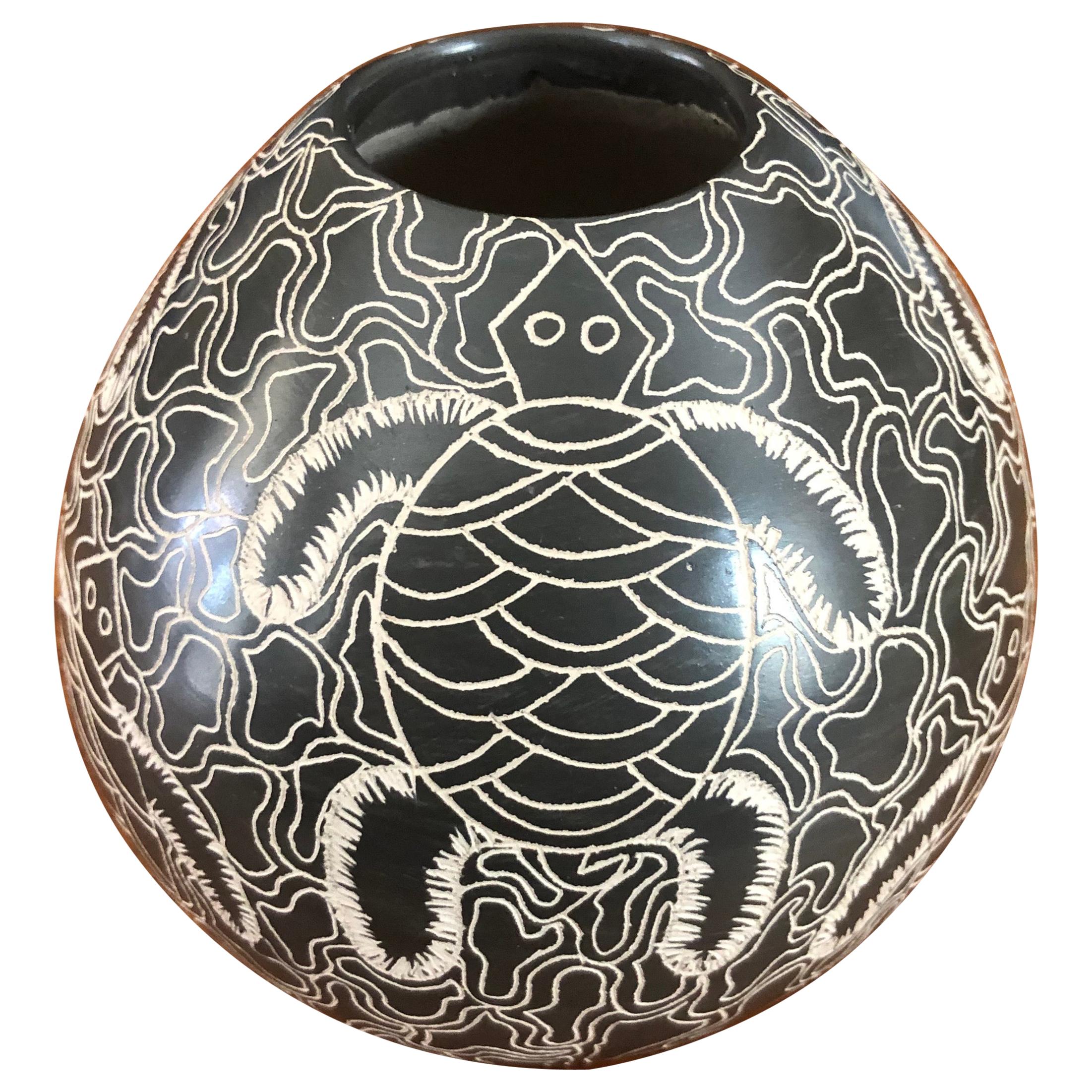 Mata Ortiz Pottery Turtle Vase by Celia Ortega