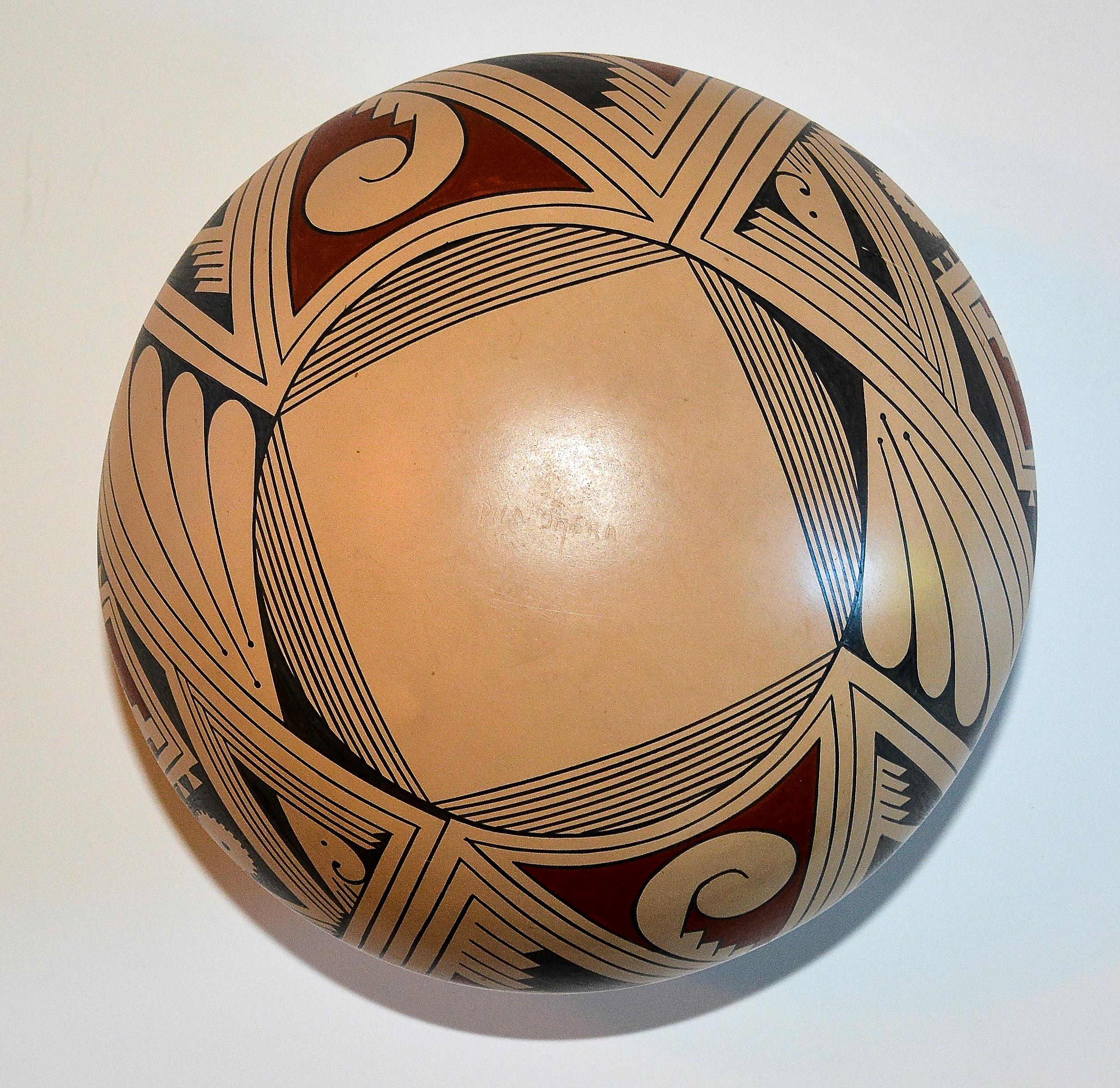 Mata Ortiz-Keramikgefäß von Pilo Mora, 1990 (20. Jahrhundert) im Angebot