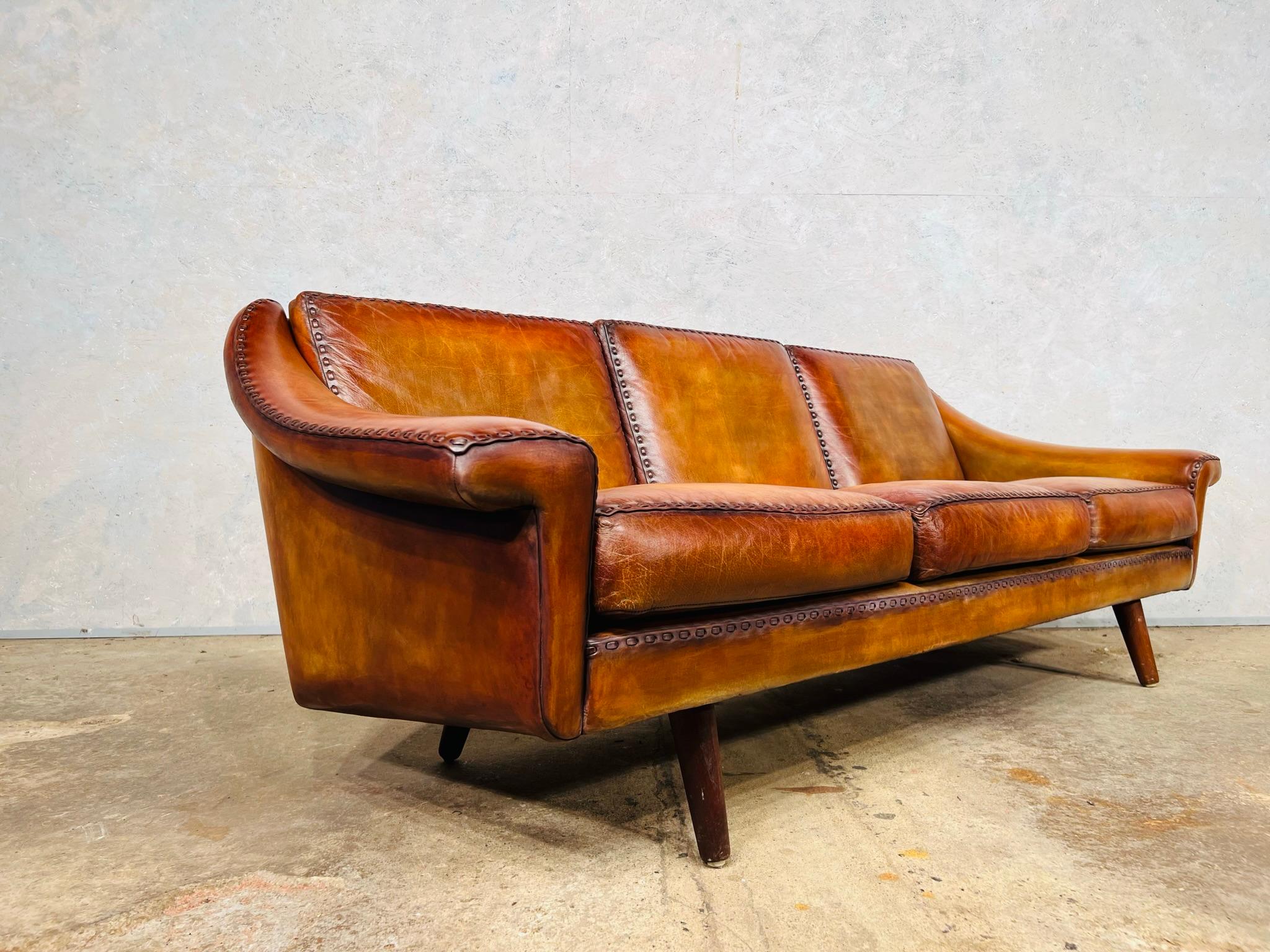 Matador Leather 3 Seater Sofa by Aage Christiansen for Eran 1960s #642 In Good Condition For Sale In Lewes, GB