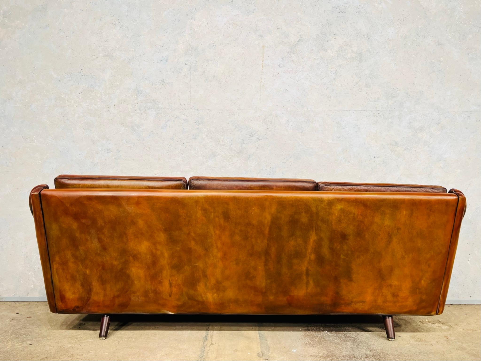 Matador Leather 3 Seater Sofa by Aage Christiansen for Eran 1960s #642 For Sale 4