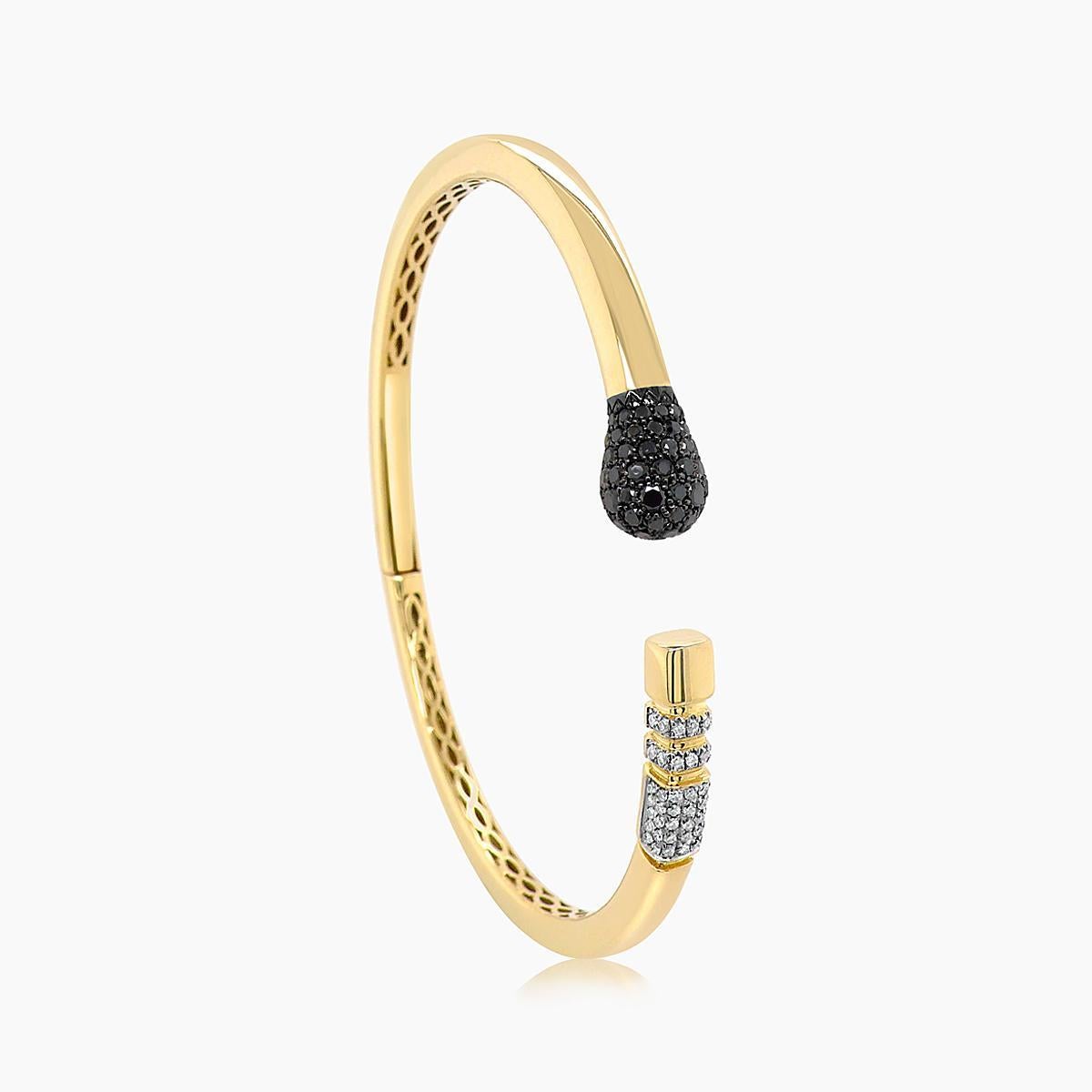 Taglio misto Bracciale Match Pencil Objects in oro giallo 18 carati con diamanti bianchi e neri in vendita