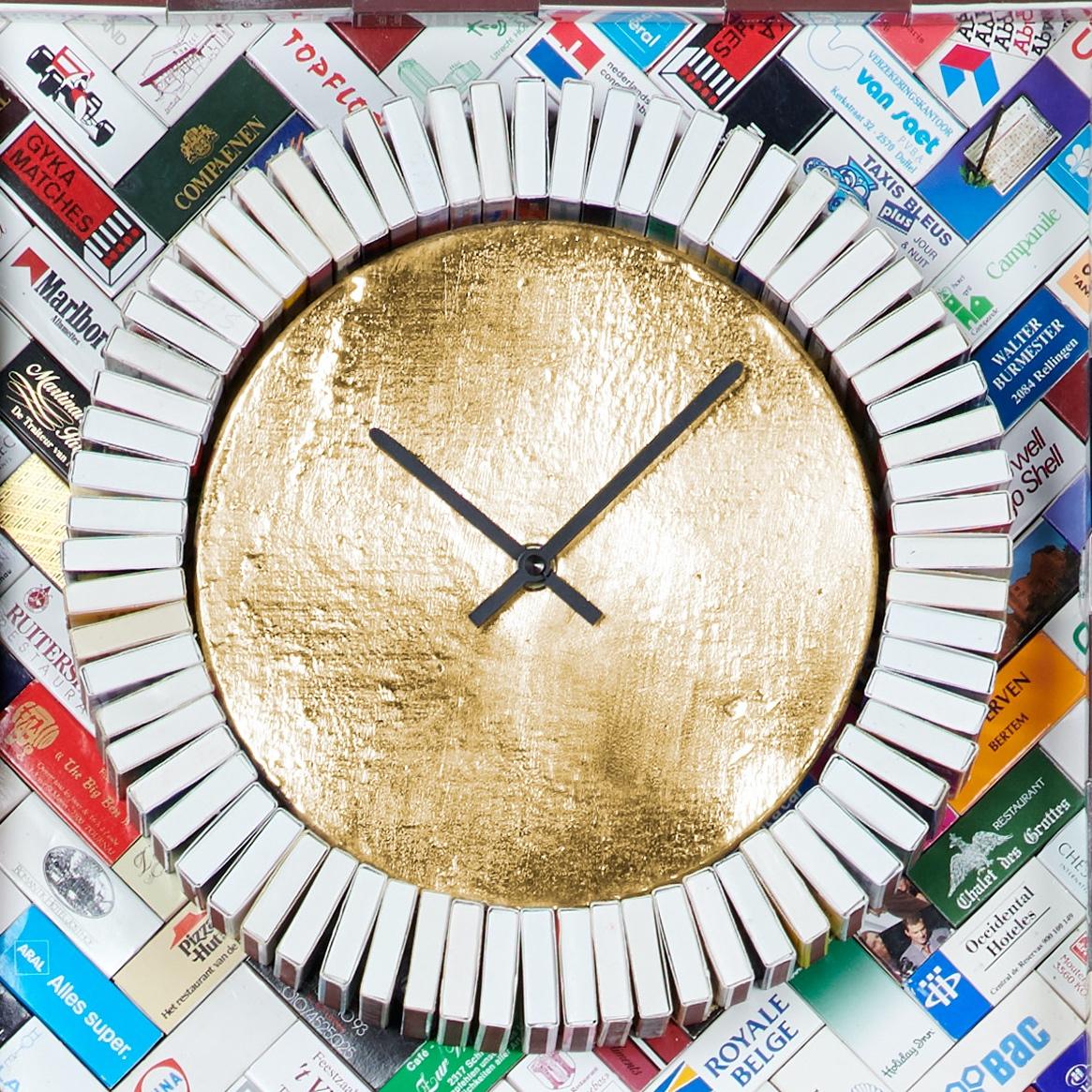 This clock consist of more than 3.000 matchboxes from all over the world, stemming from personal collections that go back almost a 100 years. Behind every matchbox lies a story. The ‘Cherished’ collection is Diederik Schneemann’s latest project