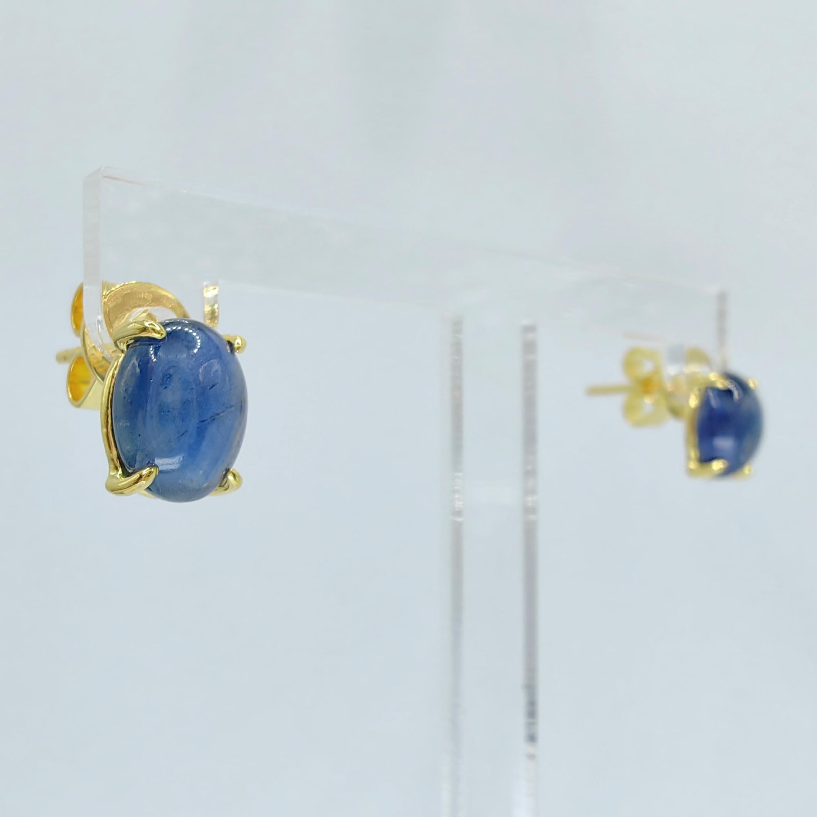 Matched 3.86 Carat 8x6mm Cabochon Blue Sapphire 18K Yellow Gold Stud Earrings In New Condition For Sale In Wan Chai District, HK