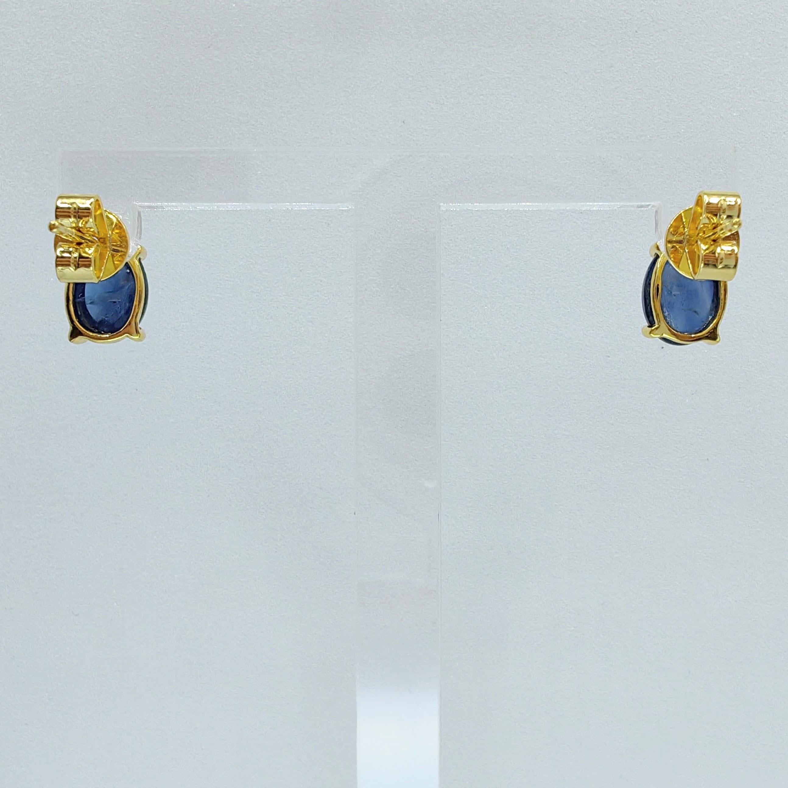 Women's Matched 3.86 Carat 8x6mm Cabochon Blue Sapphire 18K Yellow Gold Stud Earrings For Sale