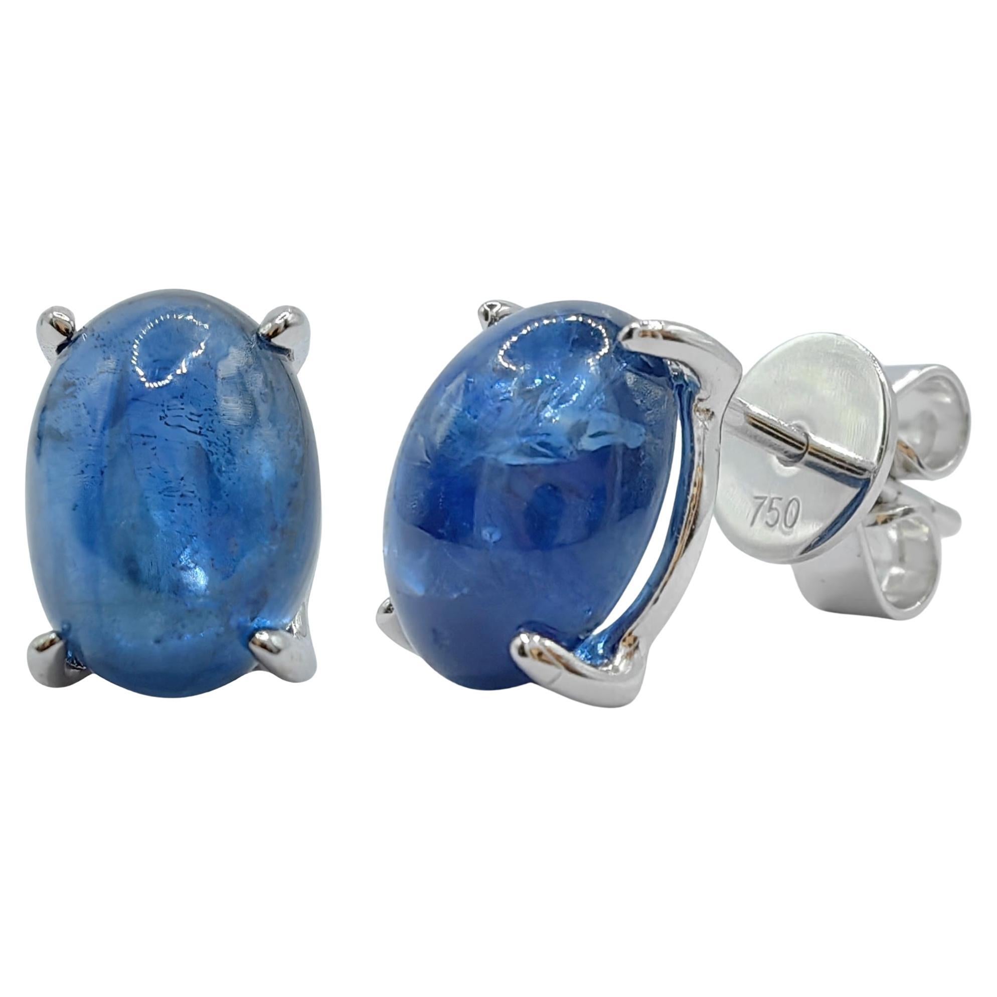 Boucles d'oreilles saphir bleu cabochon de 4,67 carats 8x6 mm en or blanc 18 carats assorties
