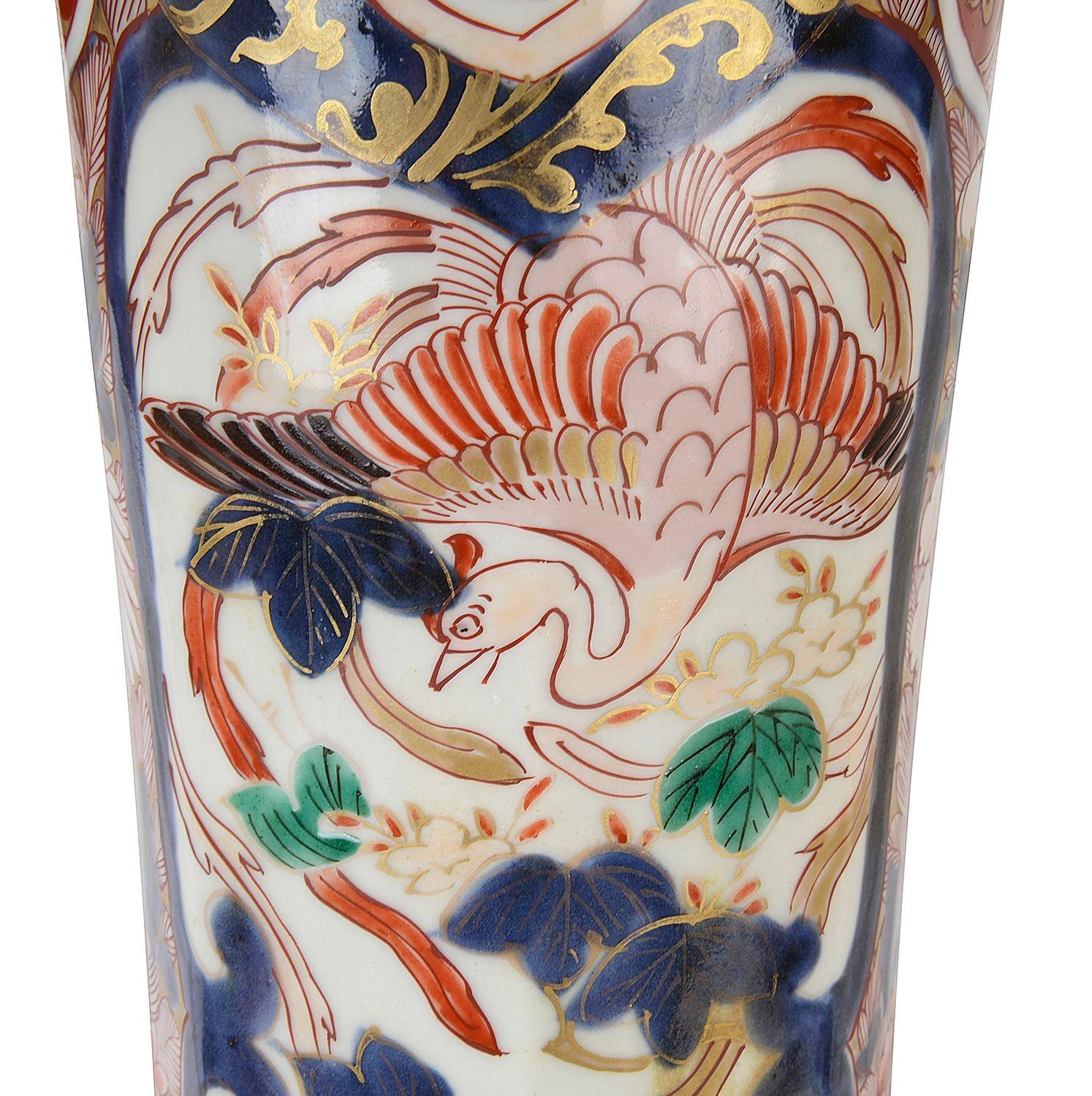 XVIIIe siècle Paire de vases/lampes assortis Arita Imari japonais du 18ème siècle en vente