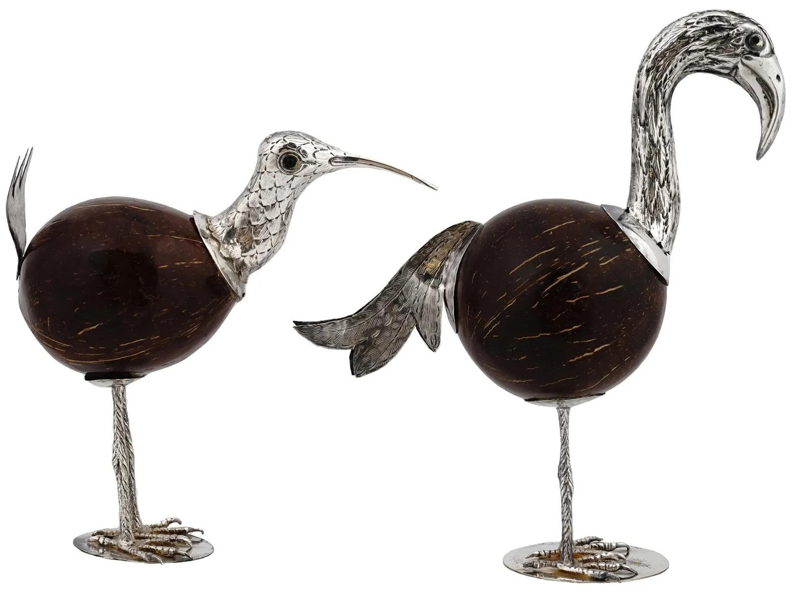 Paar antike Silber und Kokosnuss exotischen Vogelfiguren abgestimmt im Zustand „Gut“ im Angebot in New York, NY