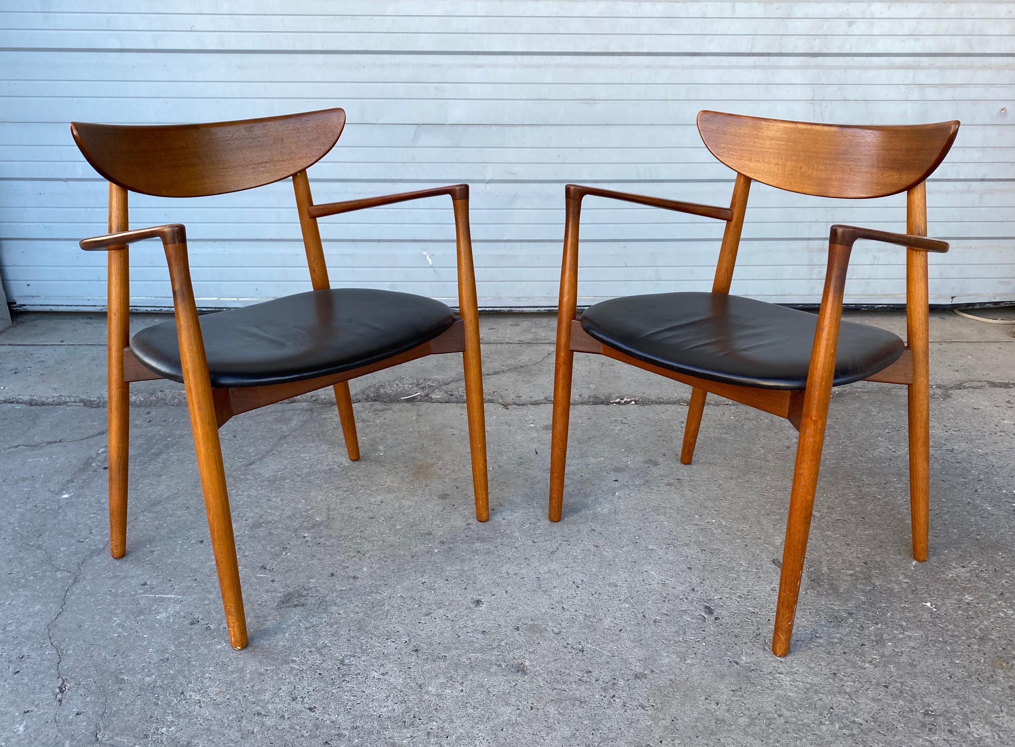 Mid-20th Century Matched Pair of Armchairs by Harry Østergaard, Denmark, Early 1960s For Sale