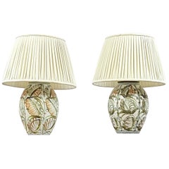 Paire de lampes d'art britanniques assorties