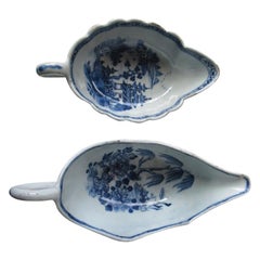 Antique Matched Pair of Blue White Porcelain Sauce Gravy Boats Qianlong 18th Century