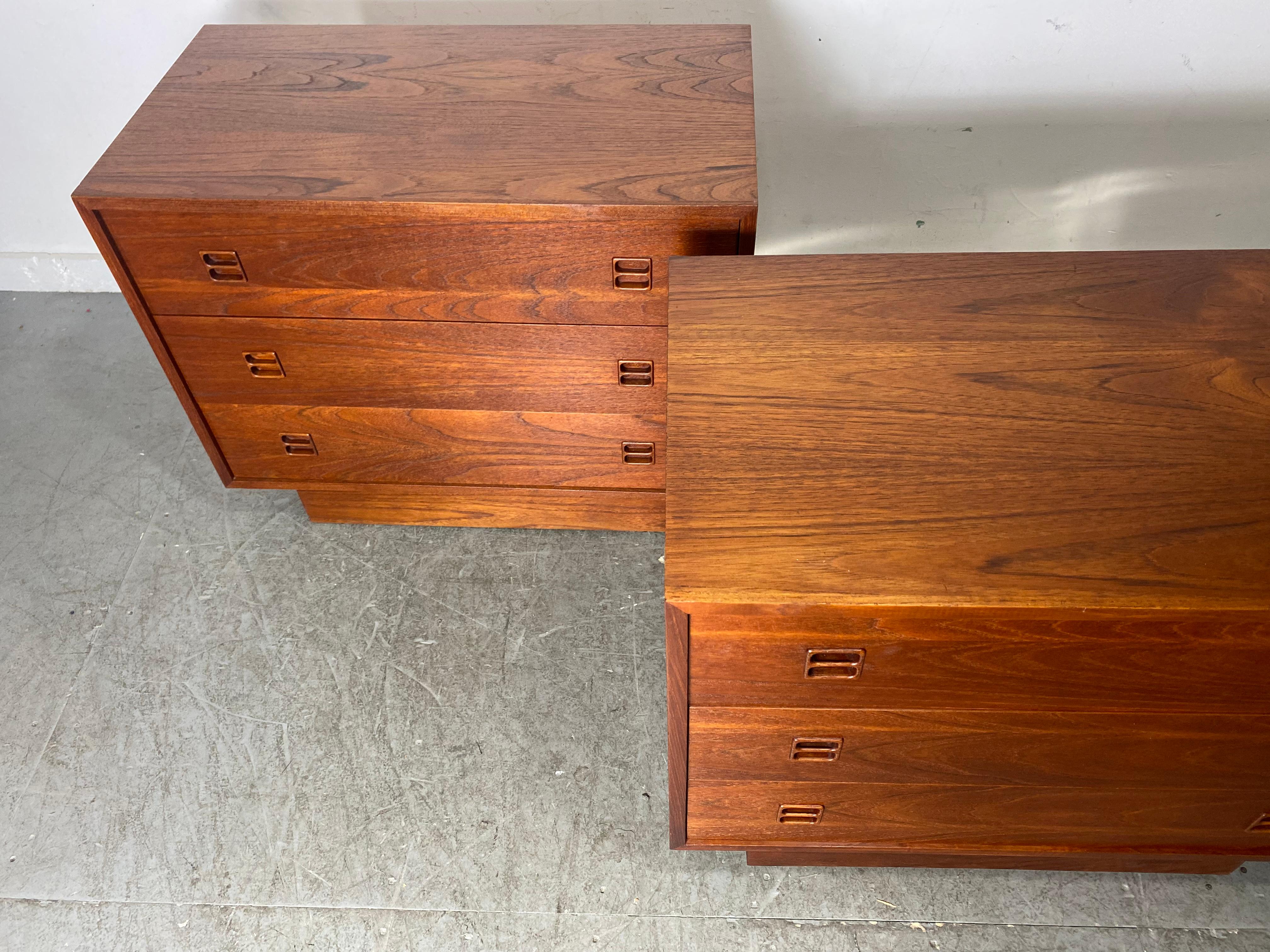 Matched Pair Danish Modern Teak 3-Drawer Chests/ Nite Stands For Sale 6