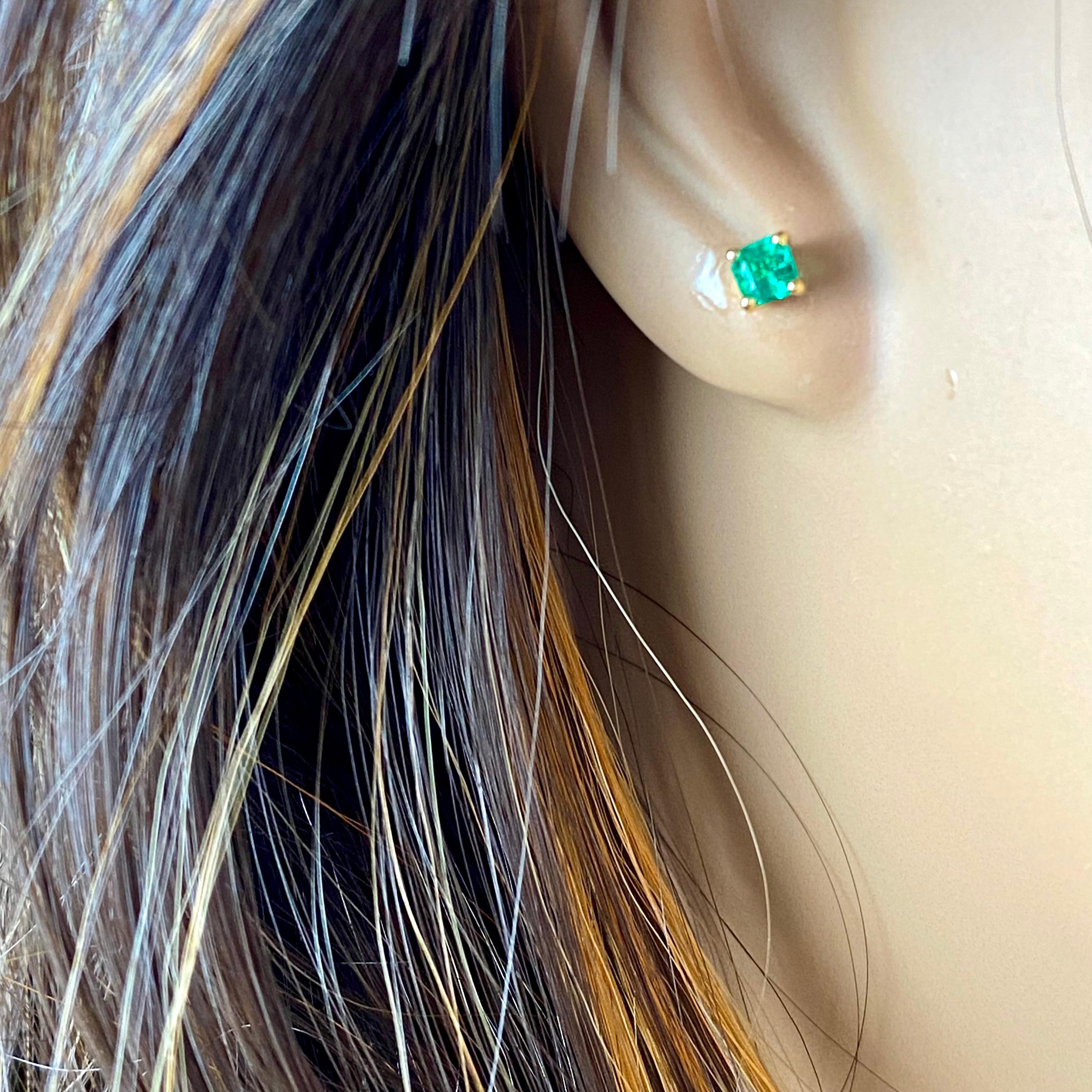 Emerald Cut Matched Pair Emeralds 0.50 Carat 14 Karat Yellow Gold 0.16 Inch Stud Earrings 