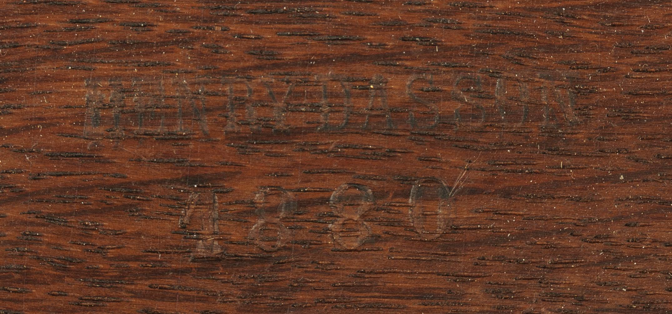 Paire assortie de tables d'appoint françaises du 19ème siècle par Henry Dasson Bon état - En vente à London, GB