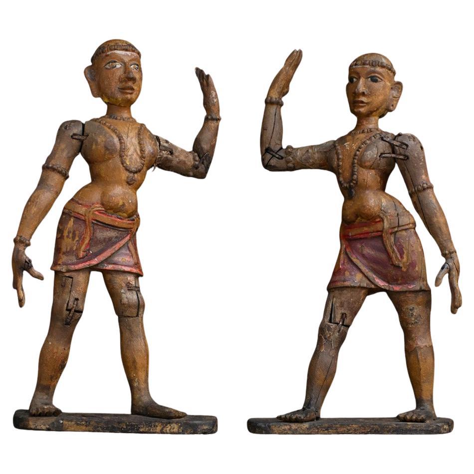 Passendes Paar handgeschnitzter indischer Tempelprozessionsfiguren aus dem 19. im Angebot