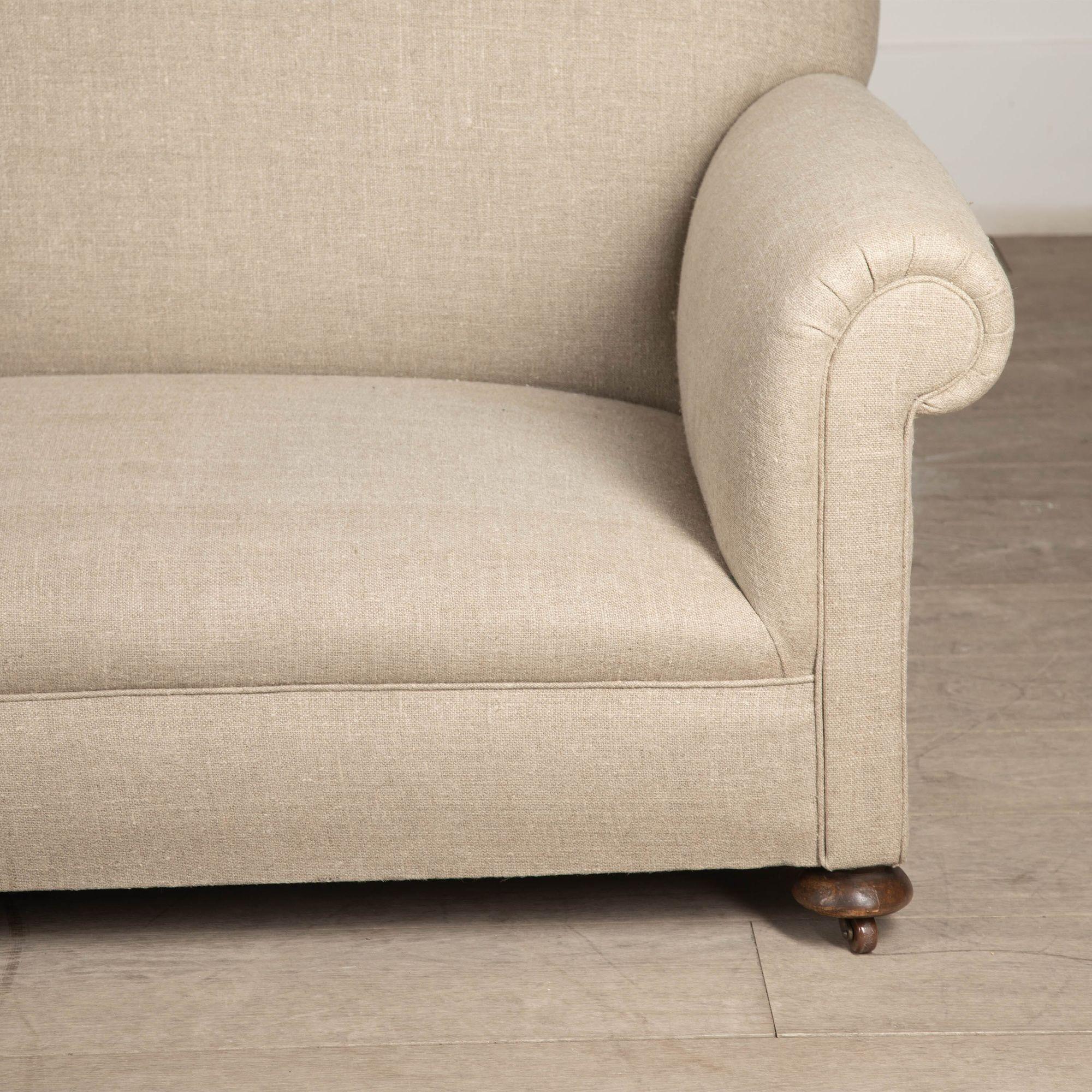Passendes Paar Sofas des 20. Jahrhunderts (Britisch) im Angebot