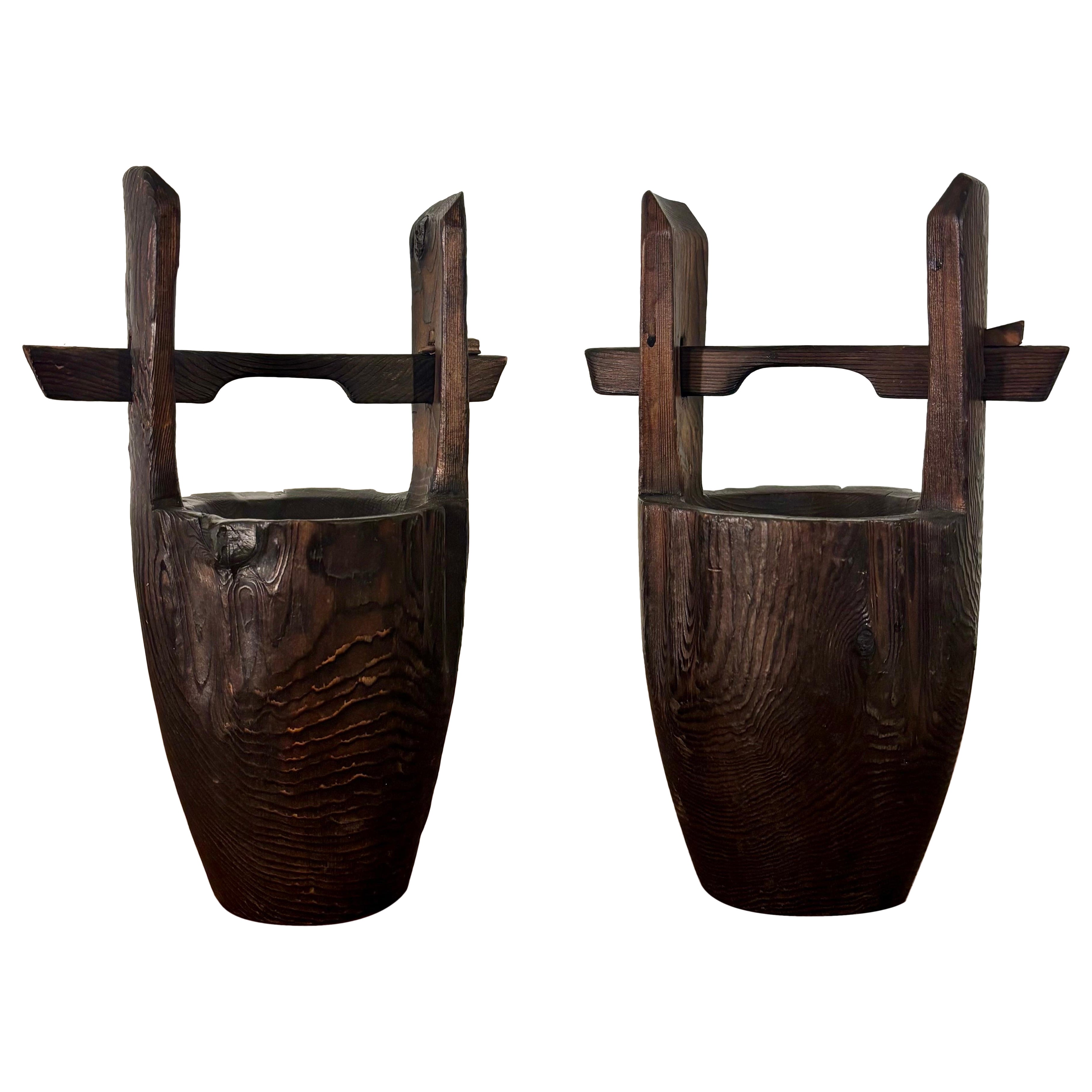 Coppia di vasi antichi giapponesi in legno Ikebana abbinata in vendita