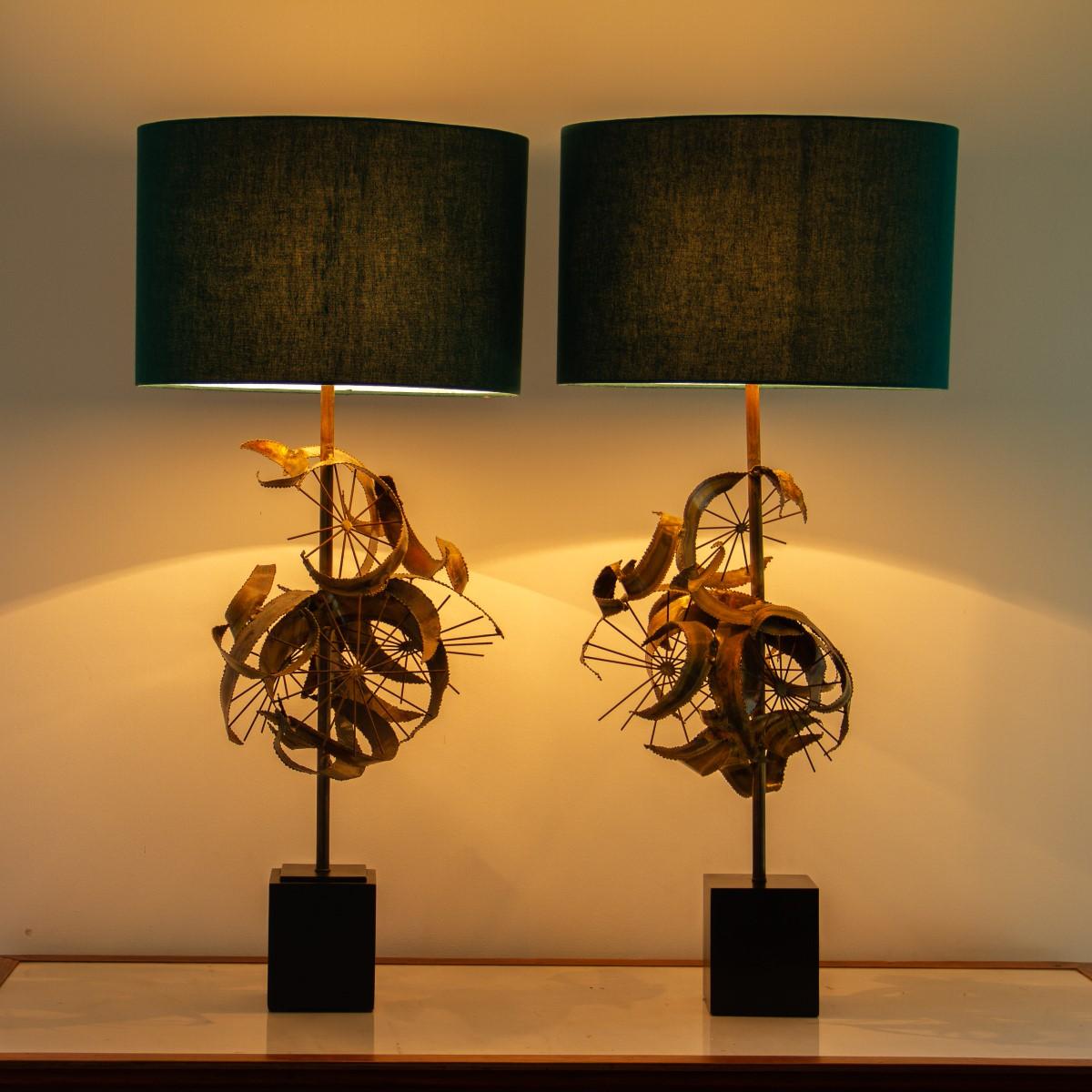 Matched Pair of Brutalist Metal Lamps by Laurel, 1960s 2