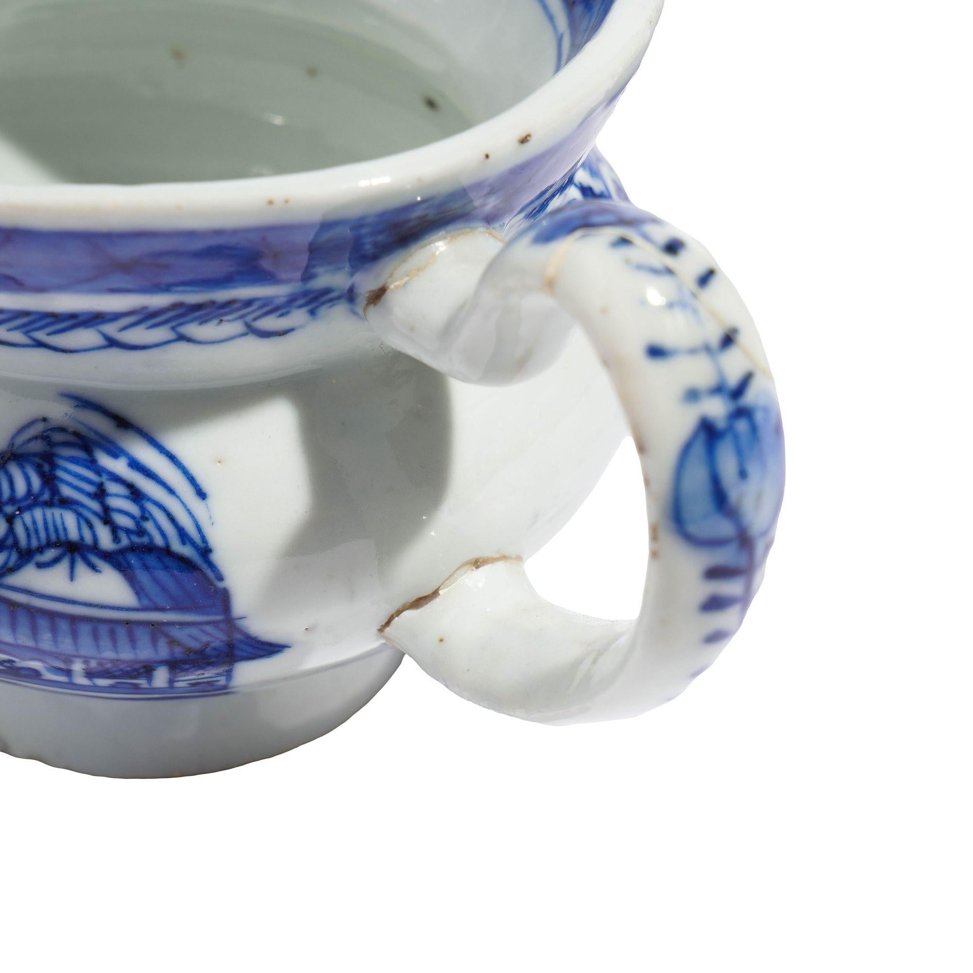 Matched pair of Chinese export porcelain pig snout creamers, c. 1820 For Sale 5