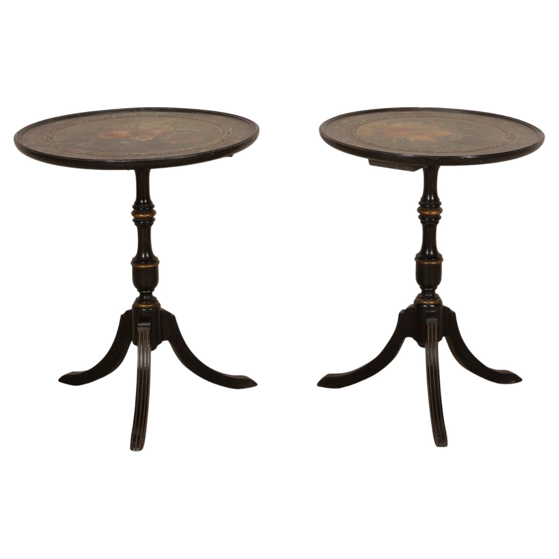 Paire de tables d'appoint assorties du début de l'époque victorienne