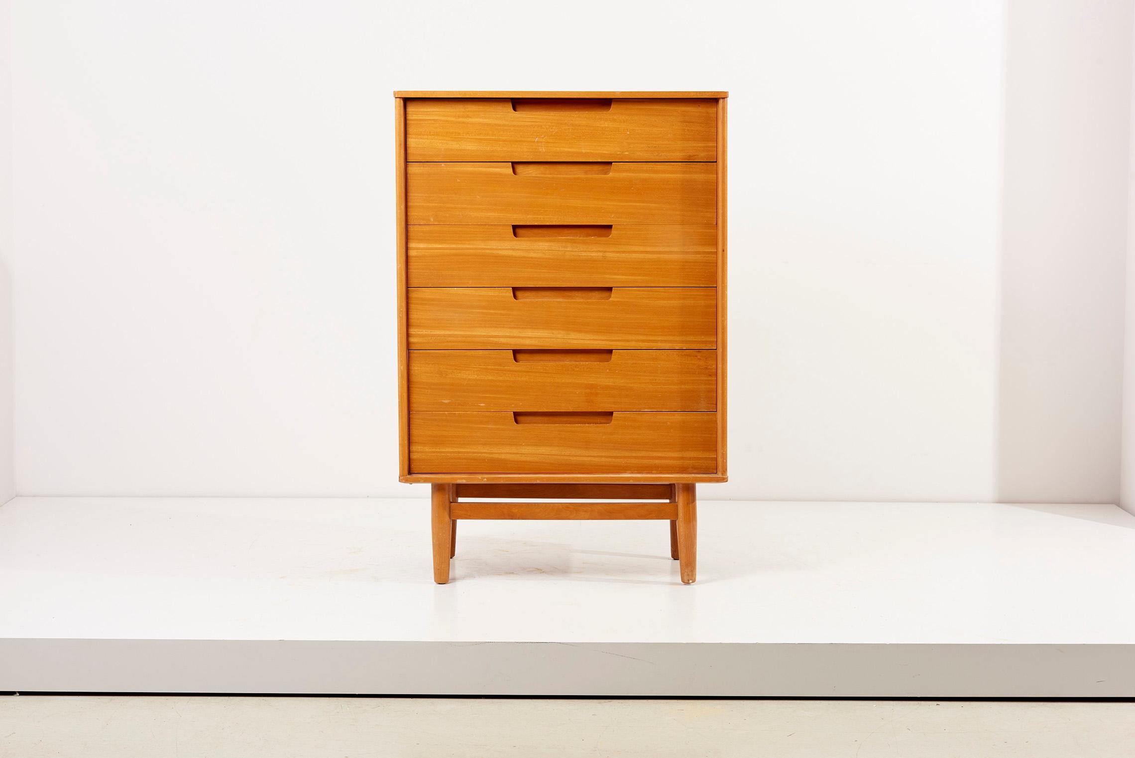 Matched pair of Milo Baughman Dressers for Drexel USA - 1950s For Sale 4