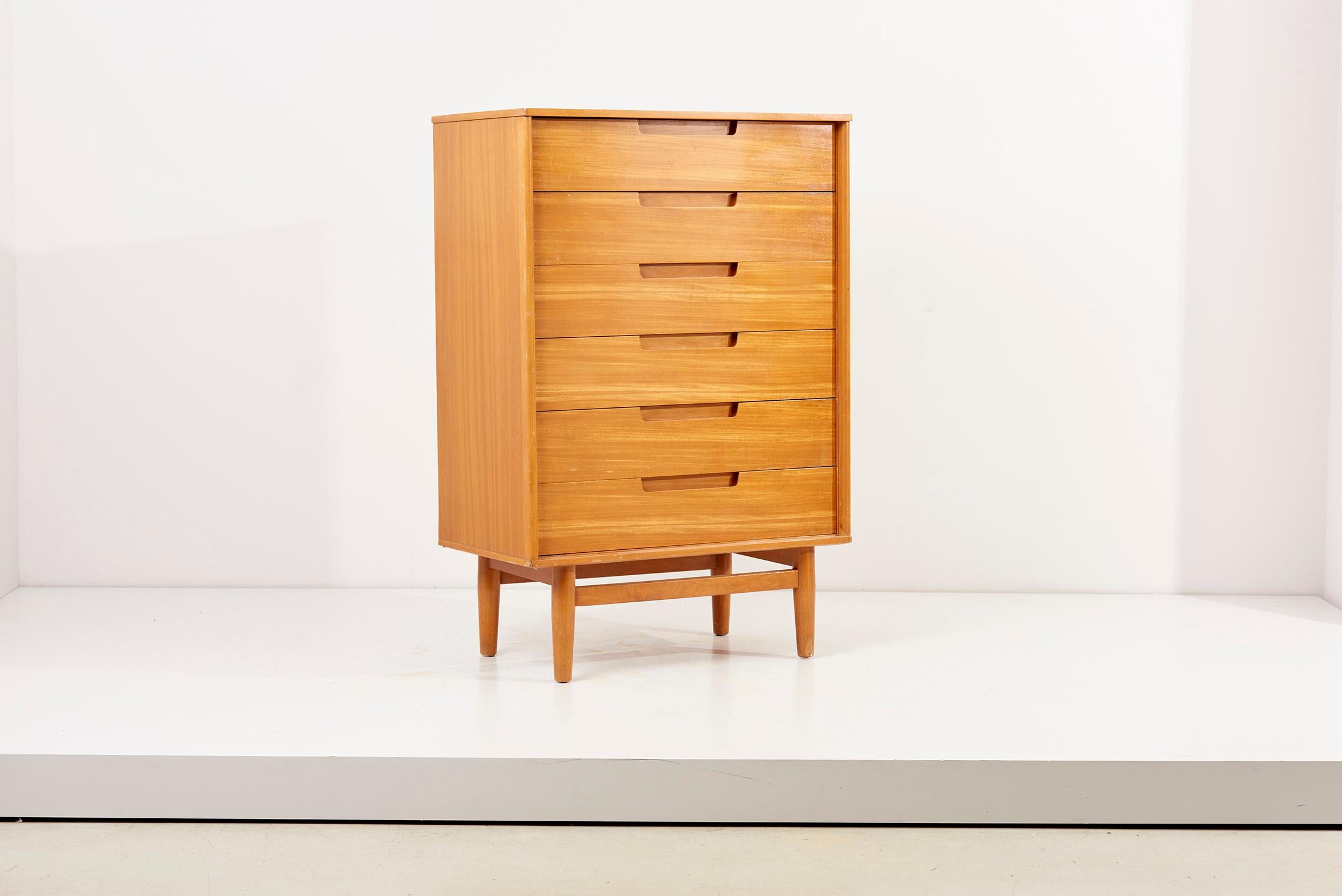 Matched pair of Milo Baughman Dressers for Drexel USA - 1950s For Sale 3