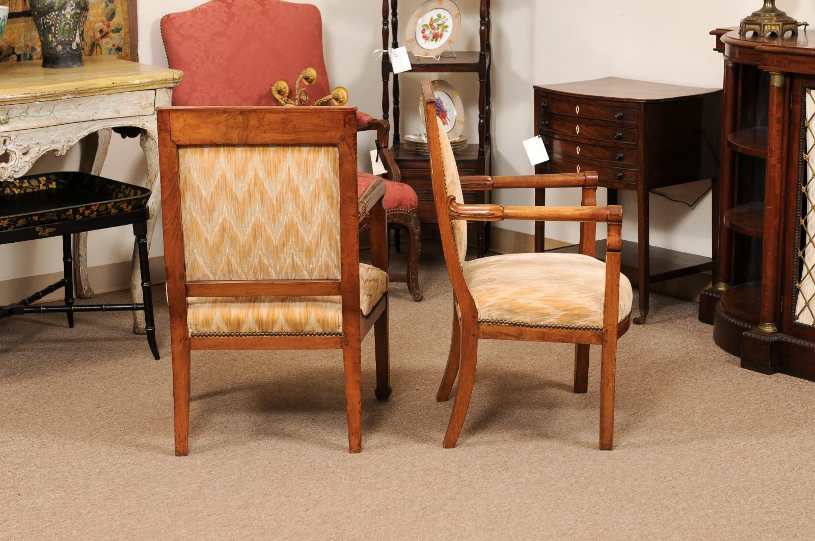 Matched Pair of Neoclassical Style Walnut Armchairs, 20th Century France For Sale 7