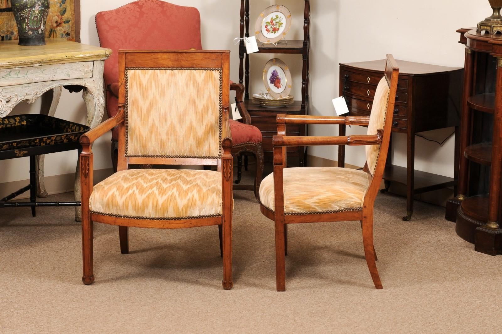 French Matched Pair of Neoclassical Style Walnut Armchairs, 20th Century France For Sale